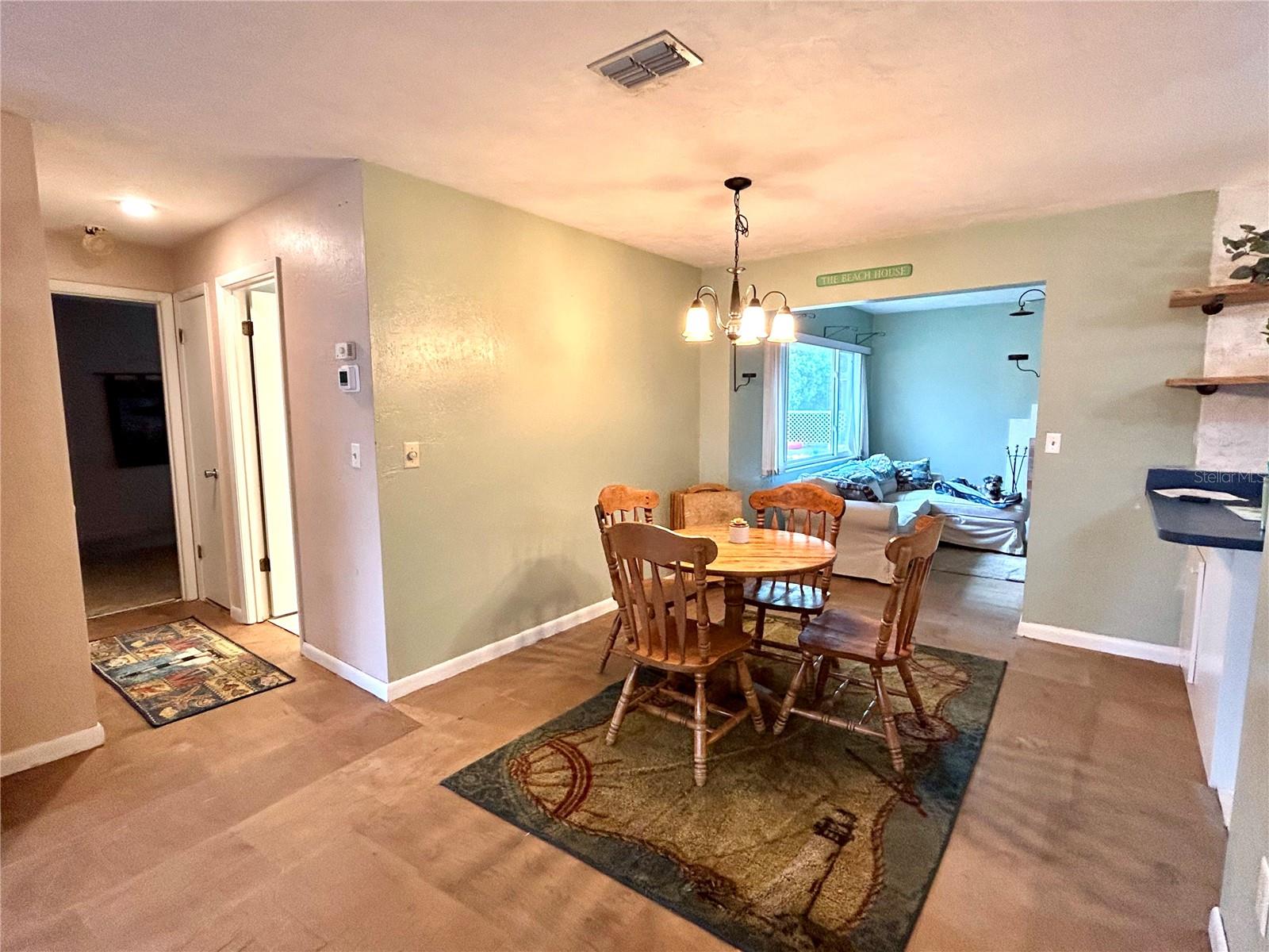 Image 7 of 38 For 521 Jefferson Street