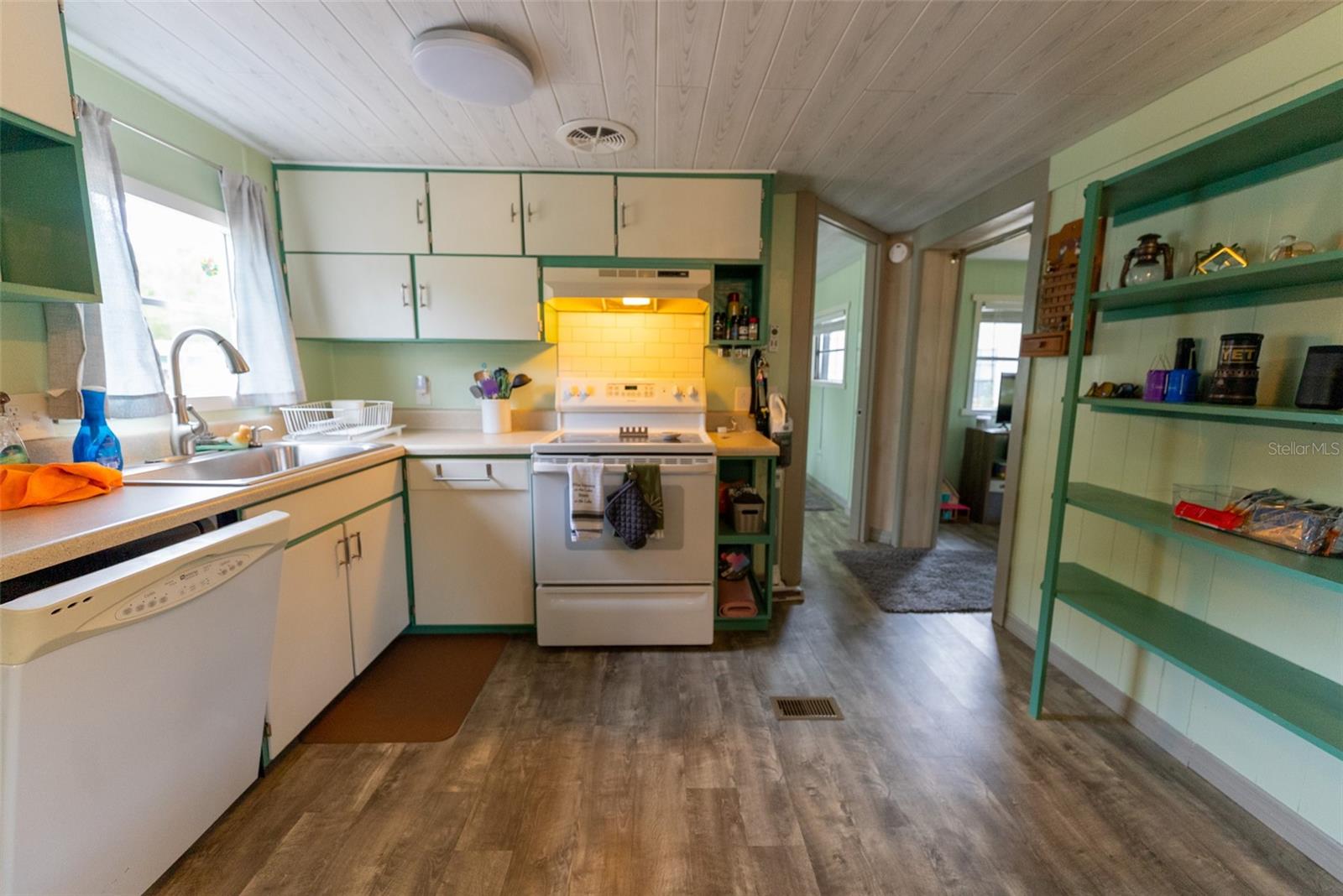 Image 11 of 63 For 21162 146th Place