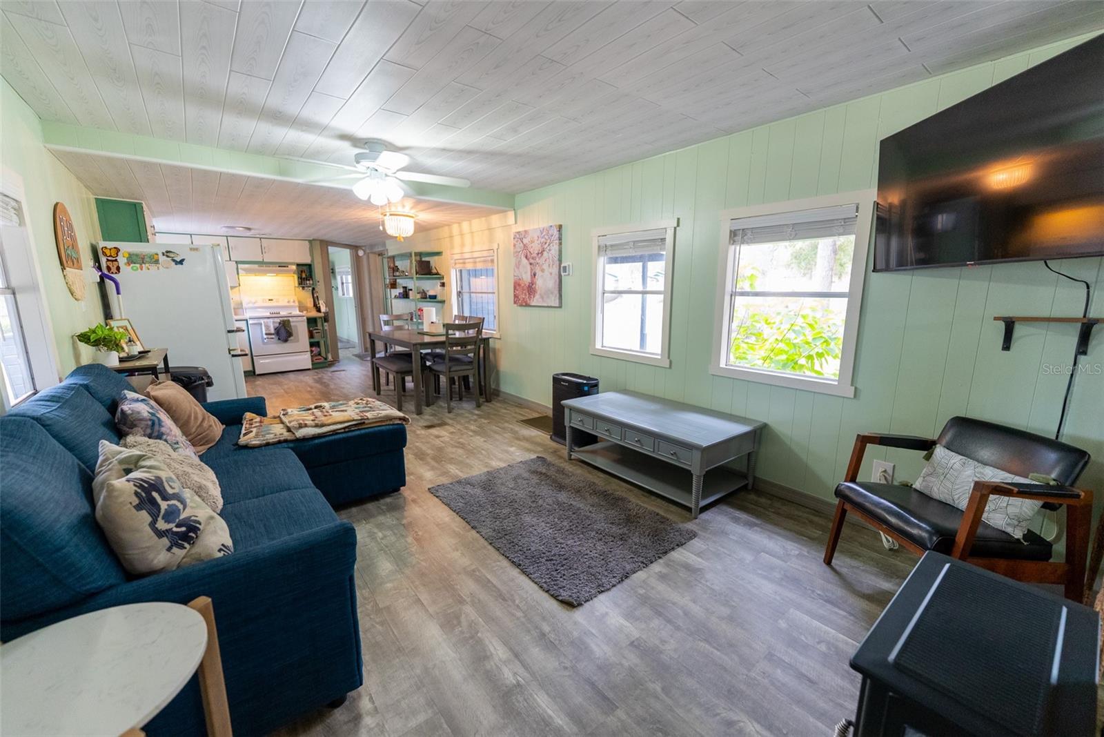 Image 17 of 63 For 21162 146th Place