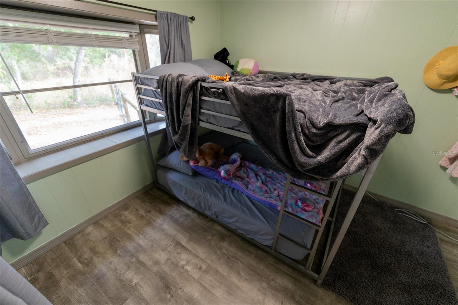 Image 29 of 63 For 21162 146th Place