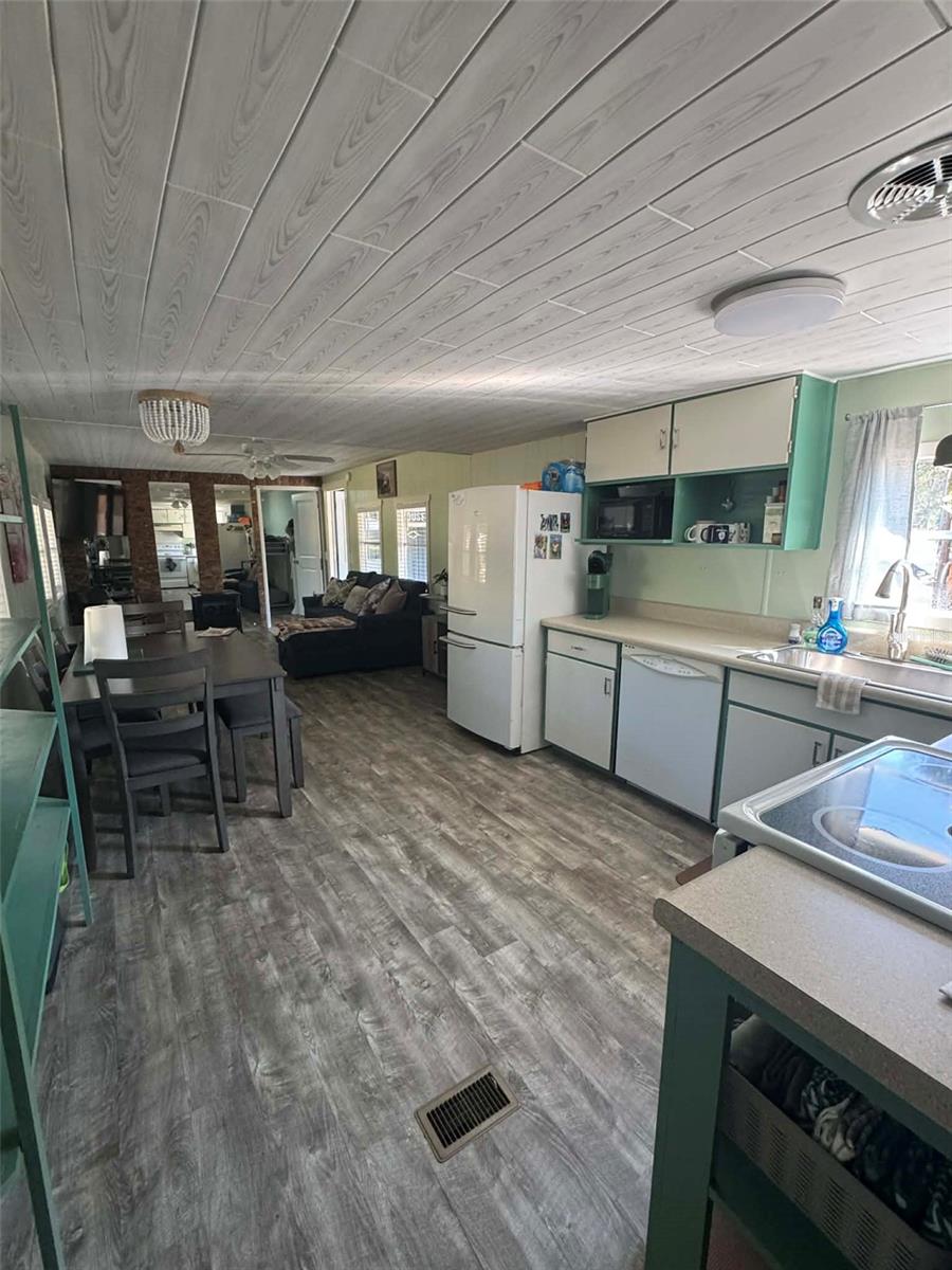 Image 59 of 63 For 21162 146th Place