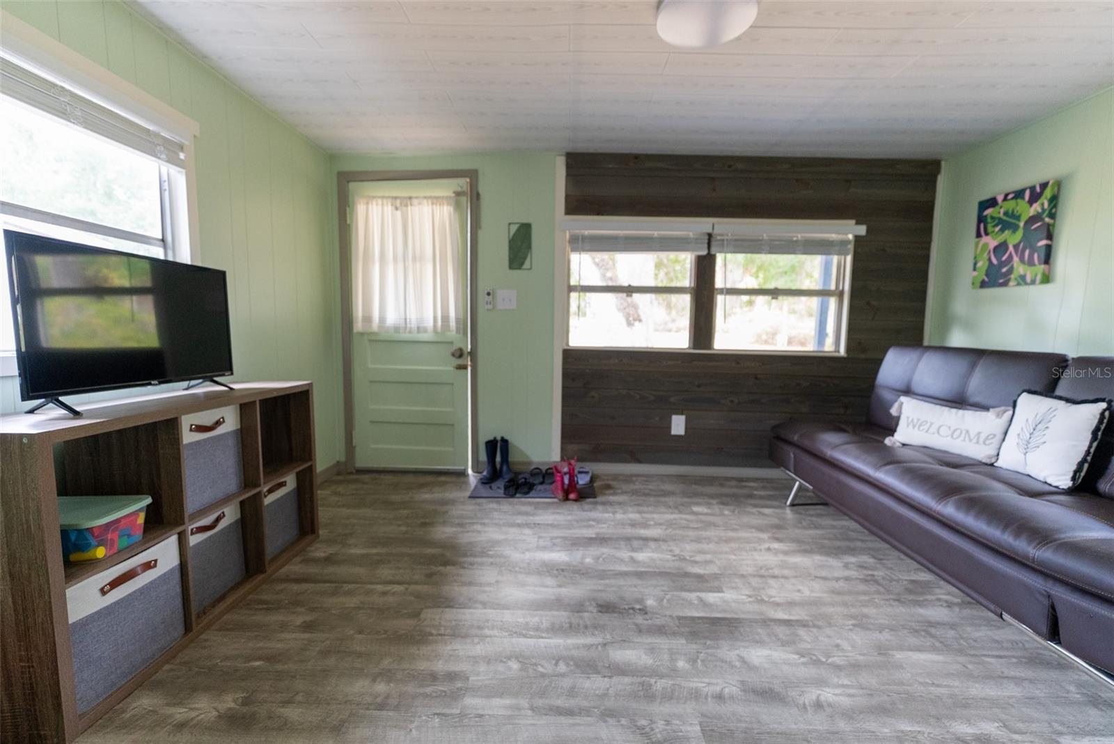 Image 8 of 63 For 21162 146th Place