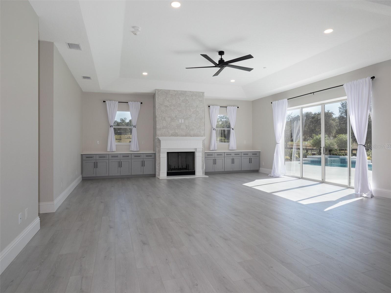 Image 10 of 29 For 9651 80th Avenue