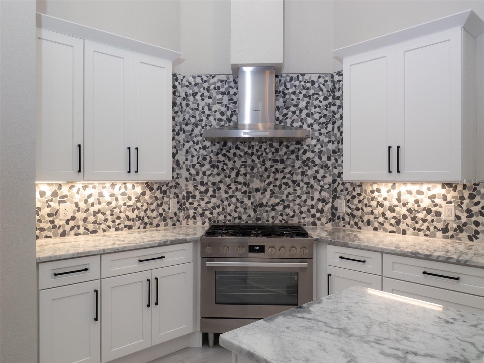 Image 8 of 29 For 9651 80th Avenue