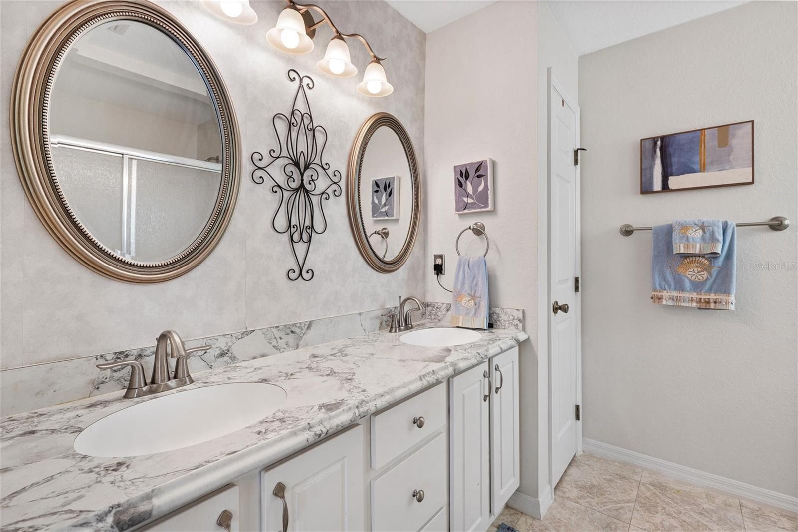 Image 21 of 55 For 17842 125th Circle