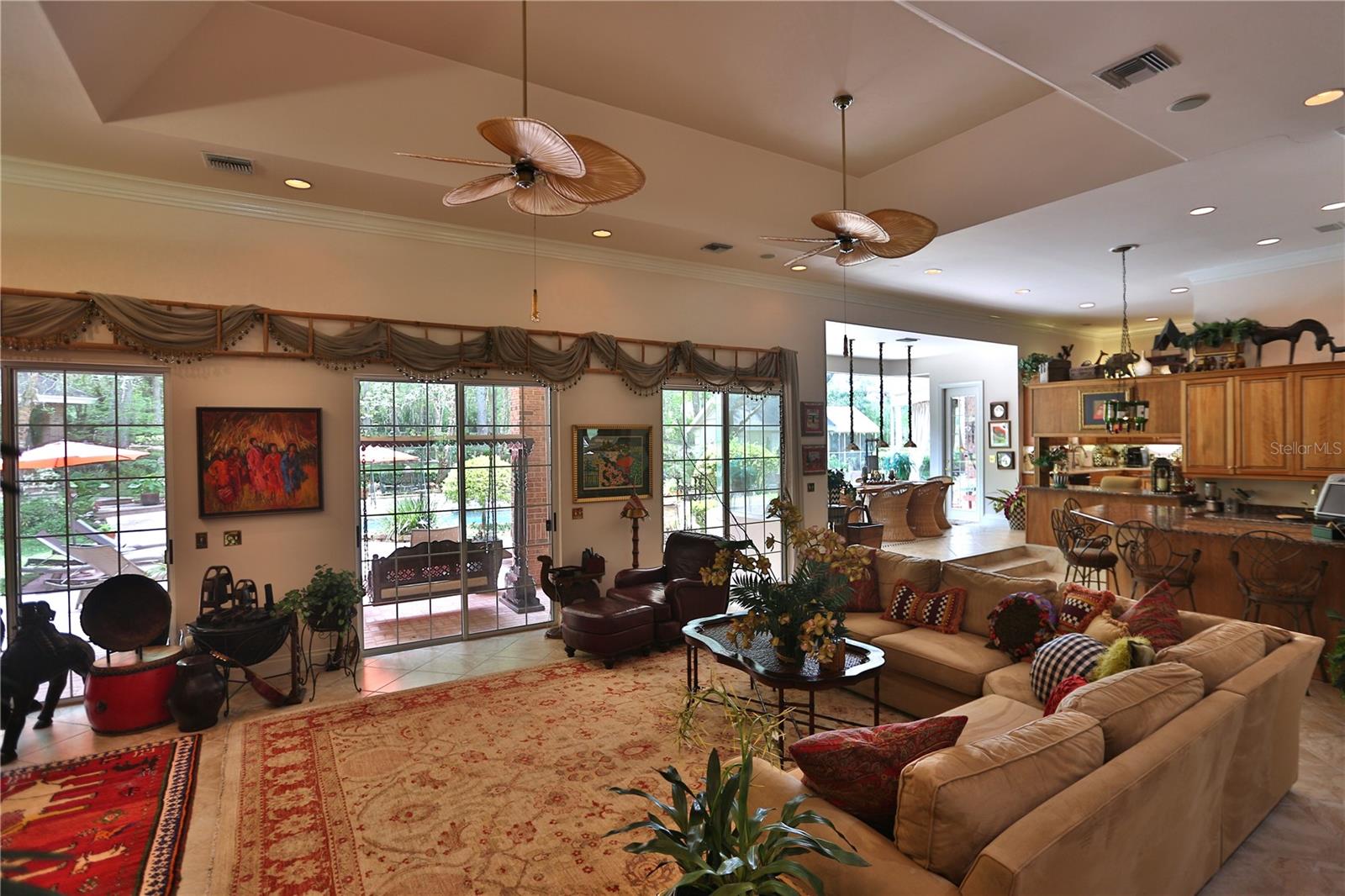 Listing photo id 2 for 1300 43rd Place