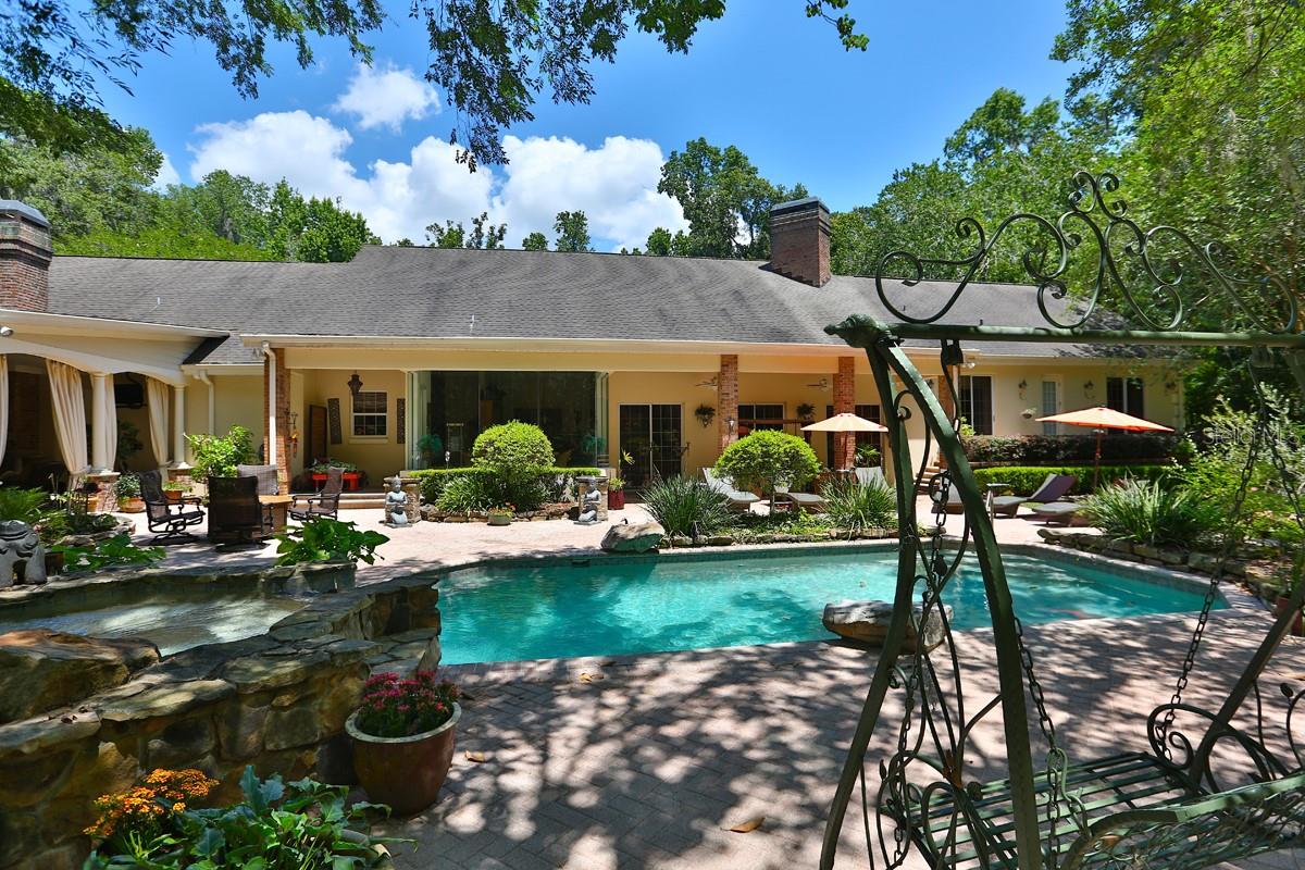 Listing photo id 40 for 1300 43rd Place