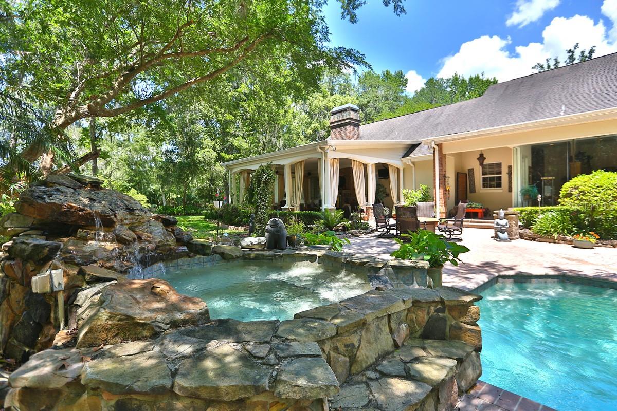 Listing photo id 41 for 1300 43rd Place