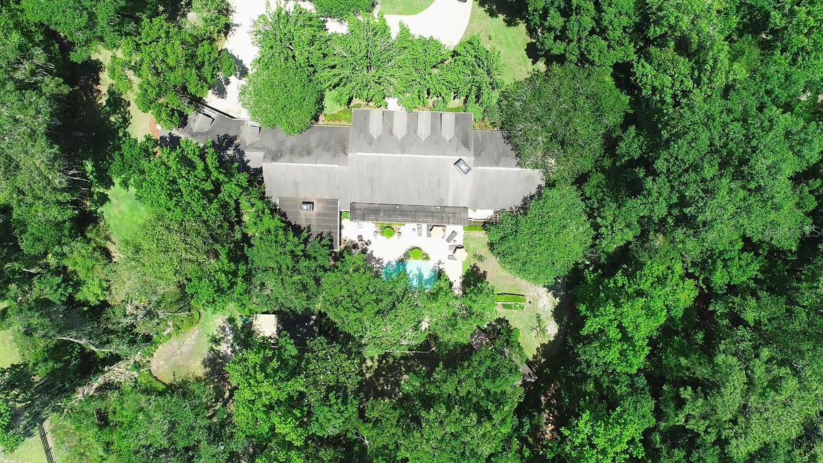 Listing photo id 47 for 1300 43rd Place