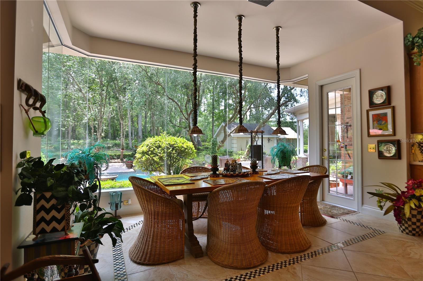 Listing photo id 6 for 1300 43rd Place