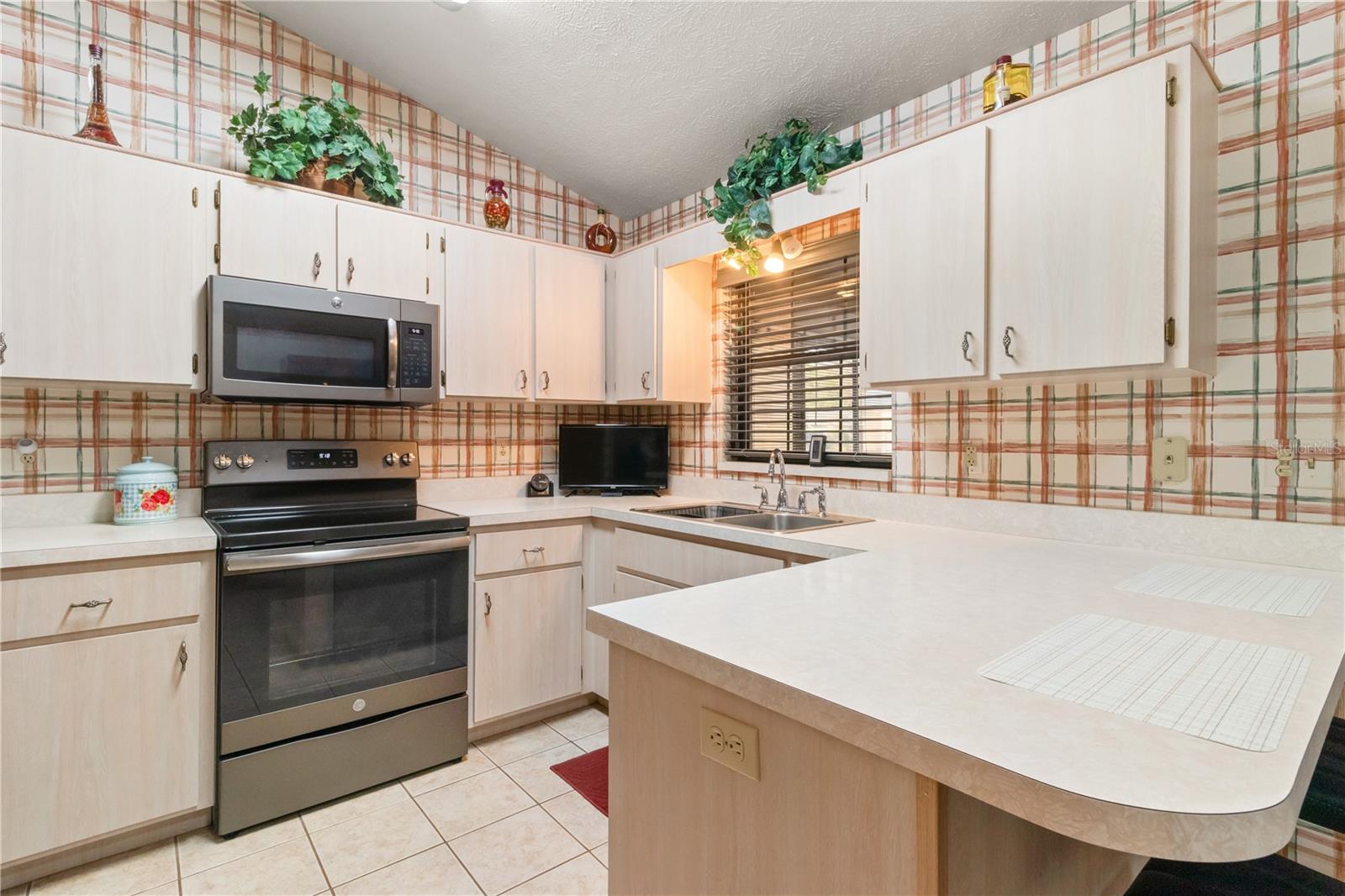 Image 21 of 62 For 8411 120th Place