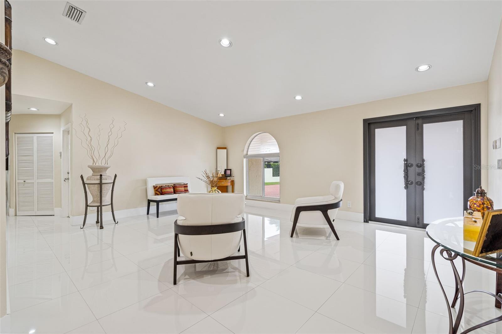 Image 11 of 72 For 14040 14th Street