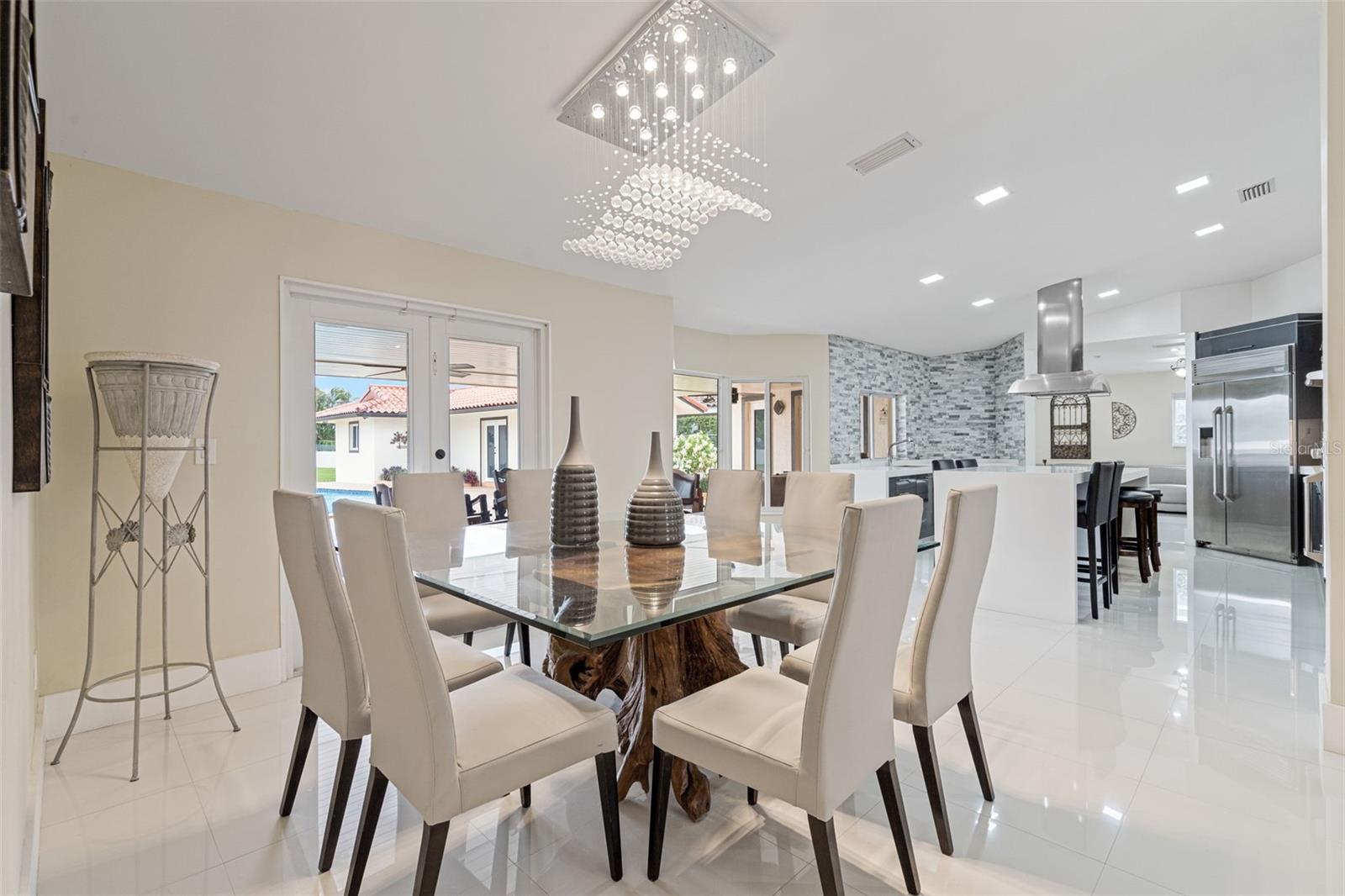 Image 14 of 72 For 14040 14th Street