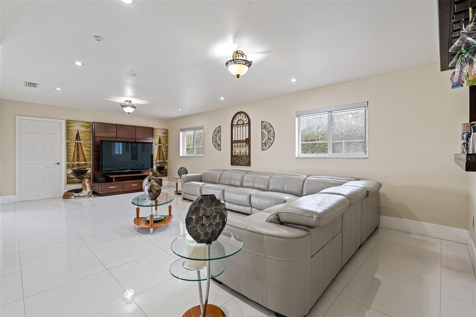 Image 24 of 72 For 14040 14th Street