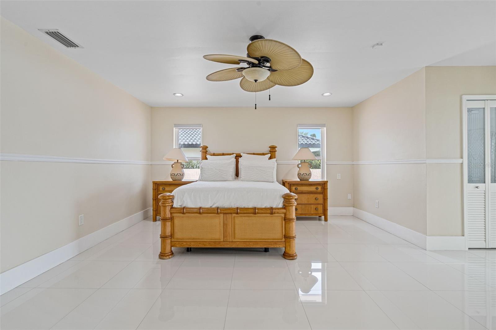 Image 28 of 72 For 14040 14th Street