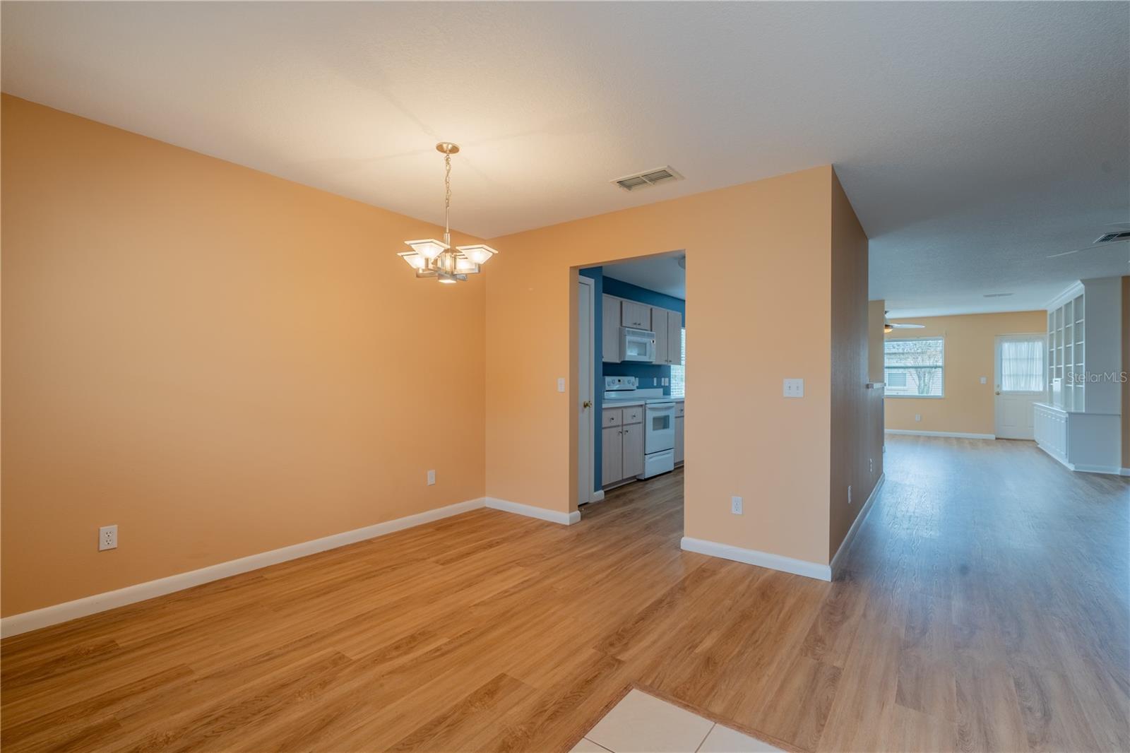 Image 5 of 26 For 9735 92nd Place Road