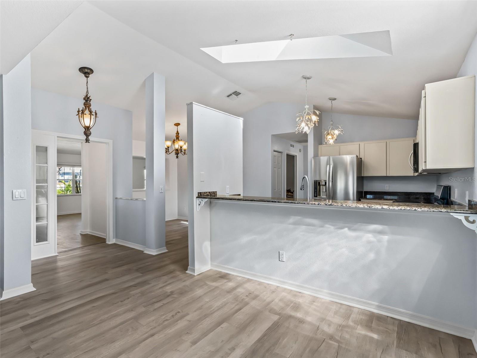 Image 12 of 44 For 17808 115 Court