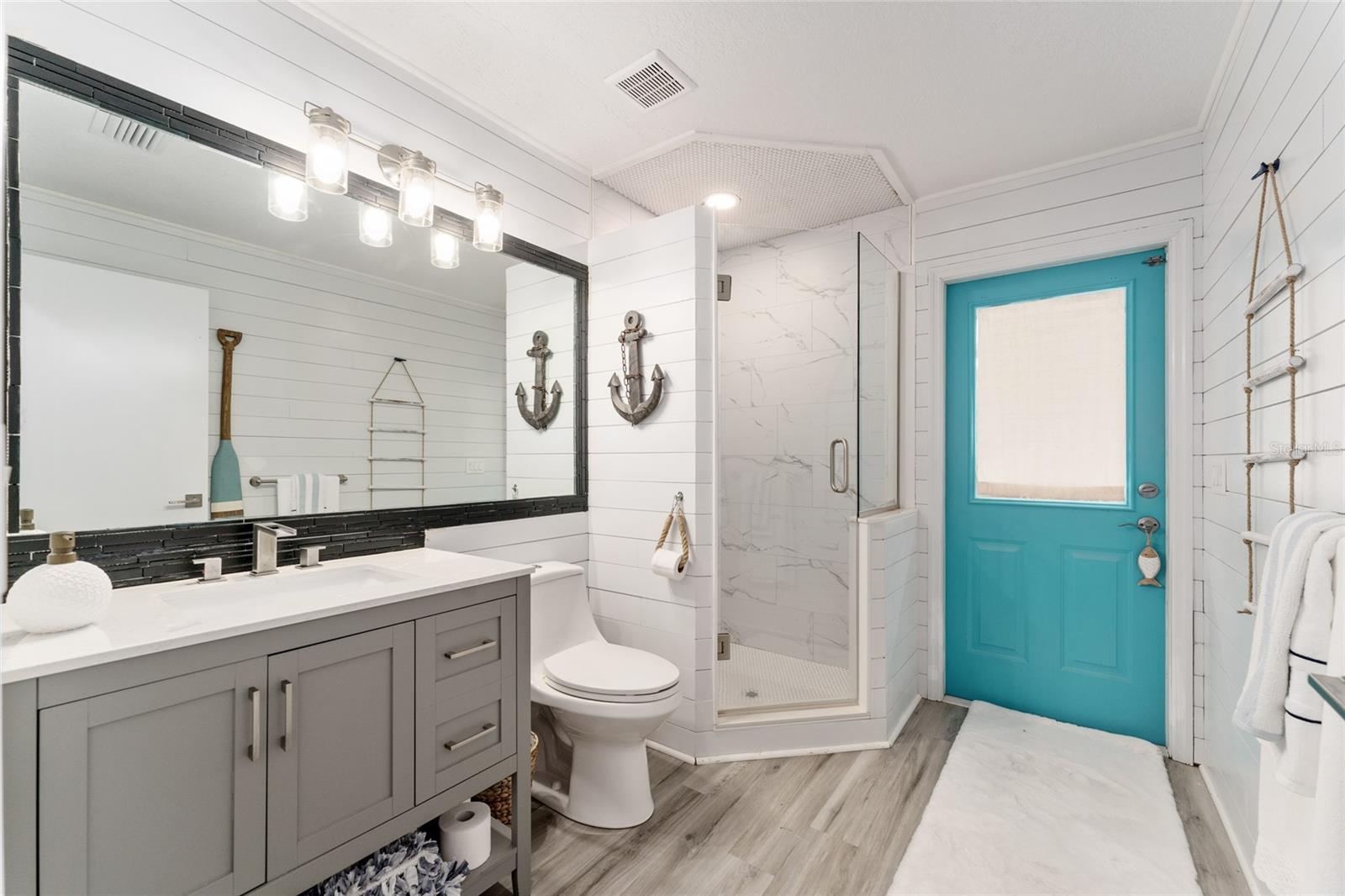 Image 18 of 40 For 4841 76th Court