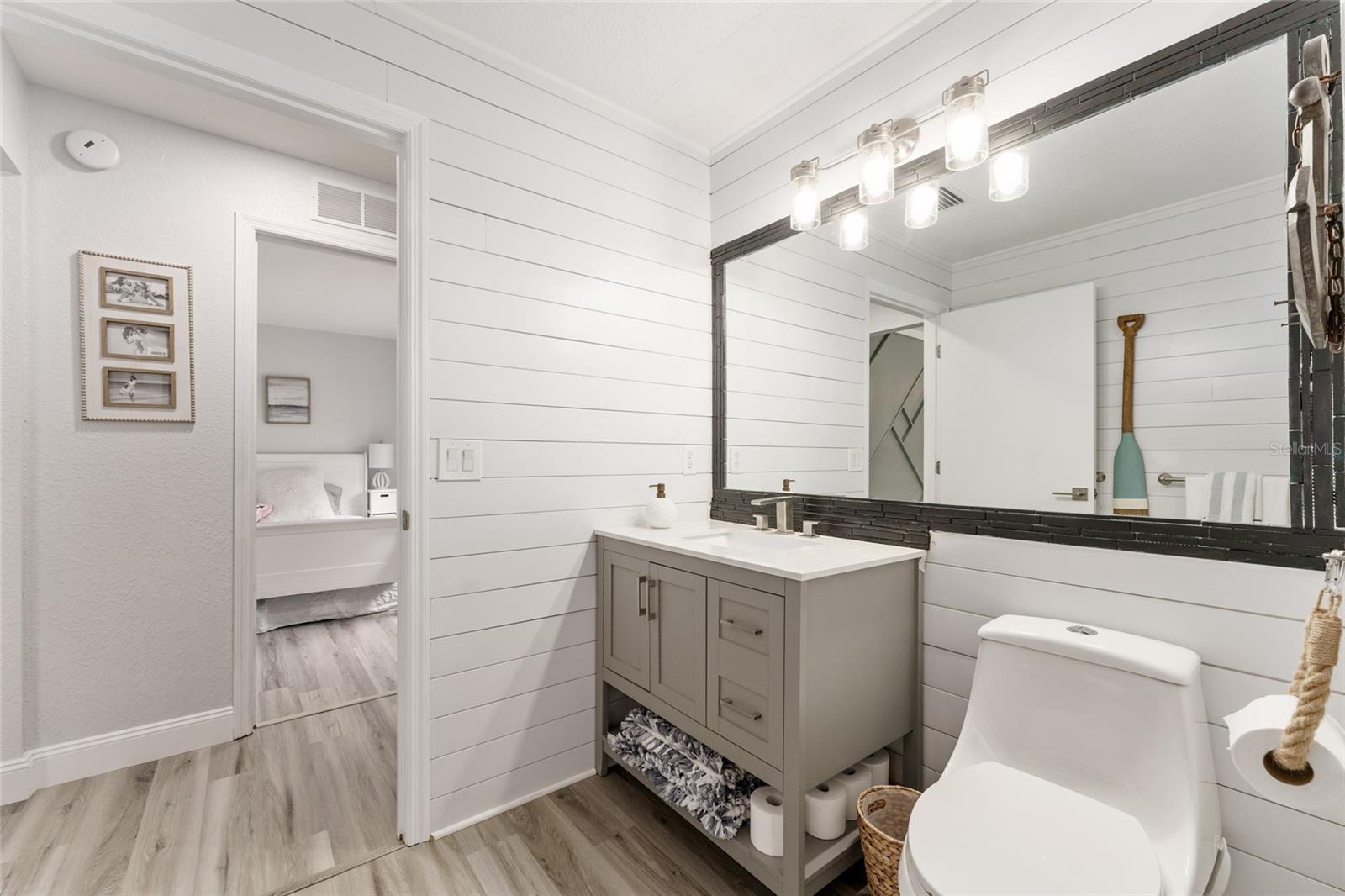 Image 19 of 40 For 4841 76th Court