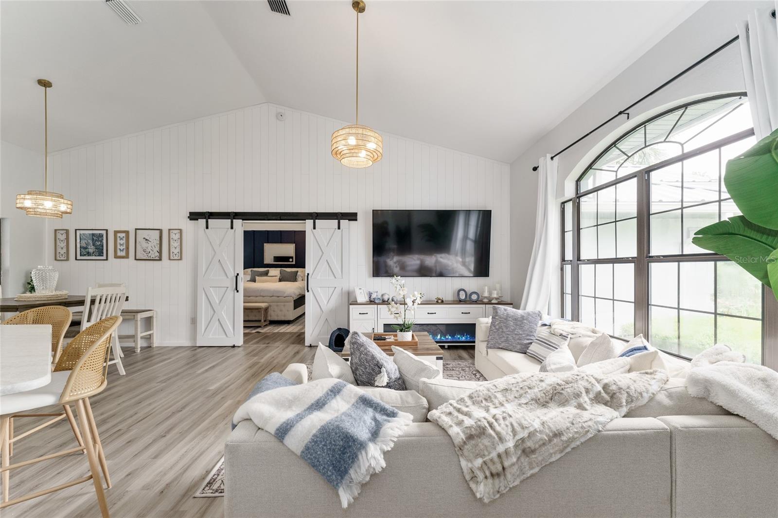 Image 4 of 40 For 4841 76th Court