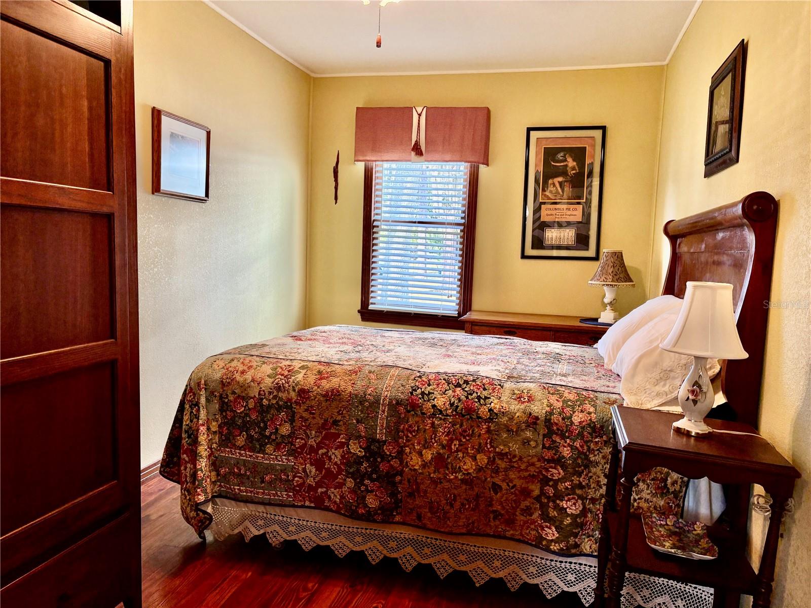 Image 10 of 34 For 28049 Sewickley Street