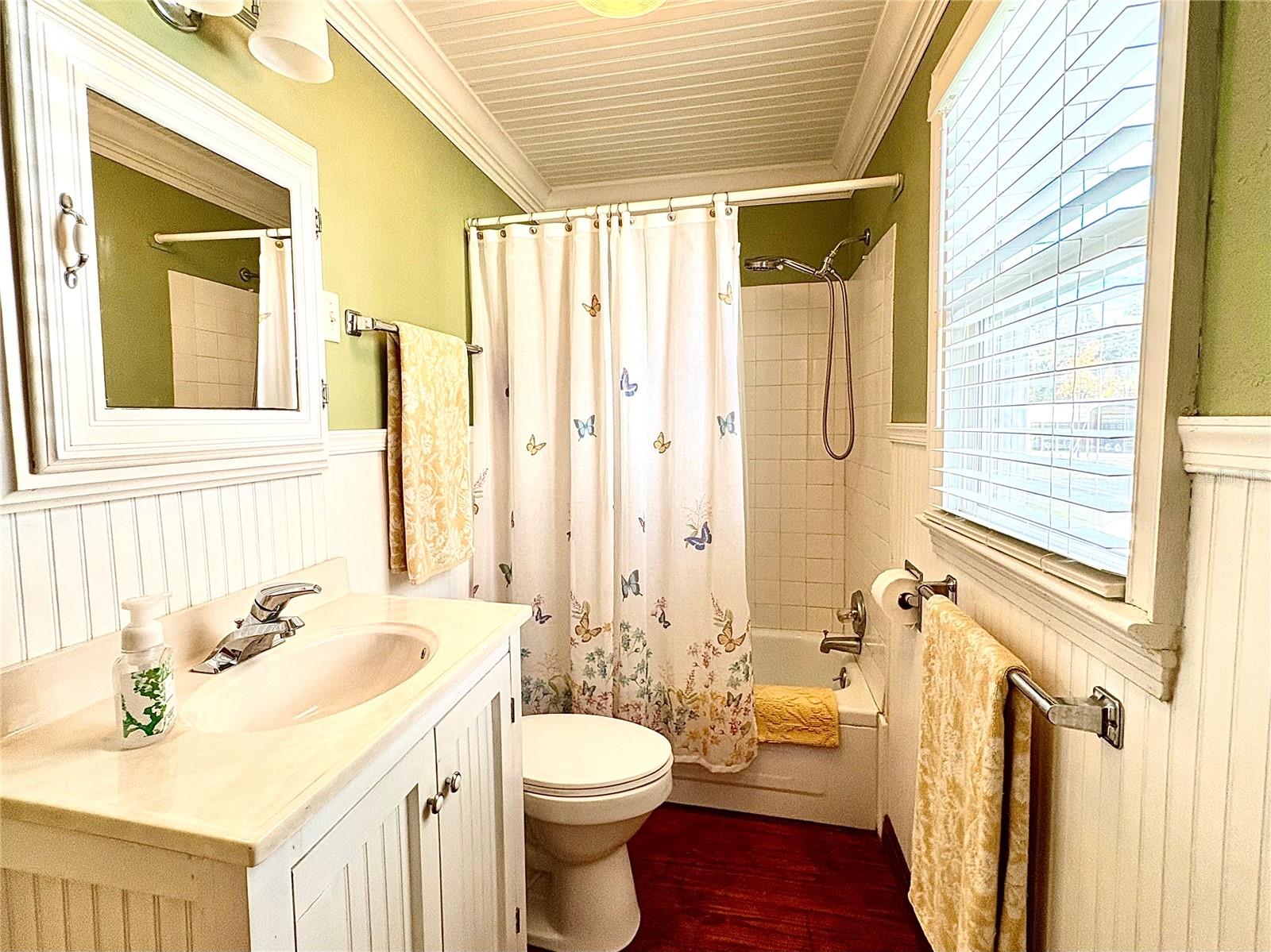 Image 16 of 34 For 28049 Sewickley Street