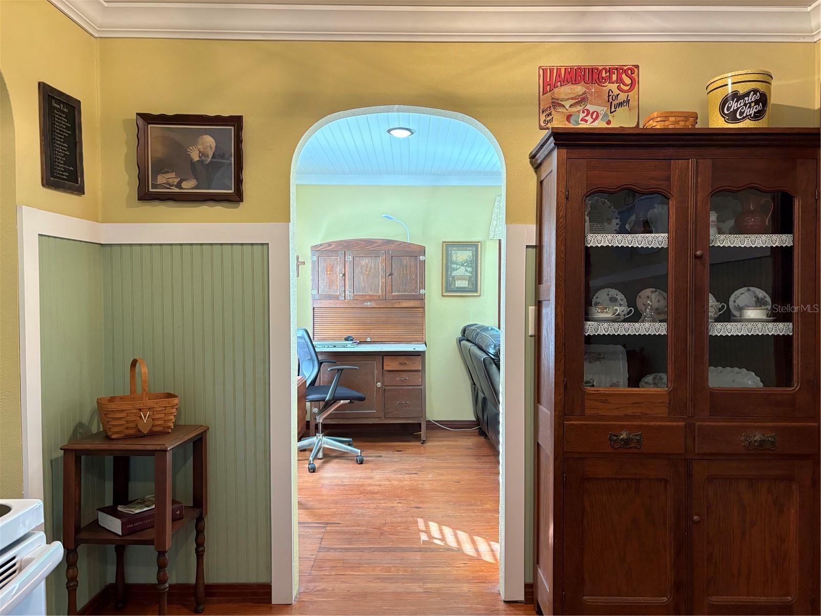 Image 20 of 34 For 28049 Sewickley Street