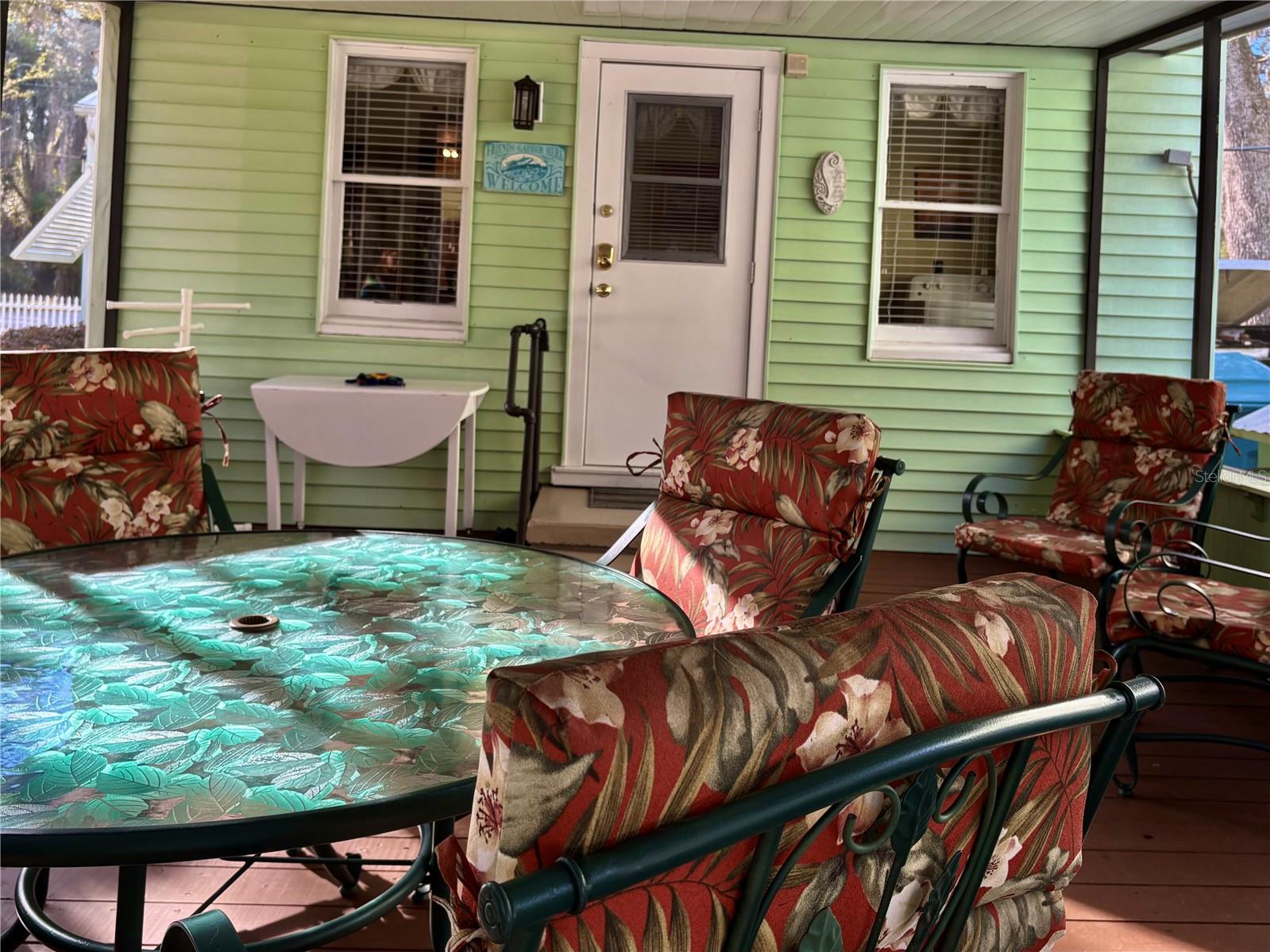 Image 21 of 34 For 28049 Sewickley Street