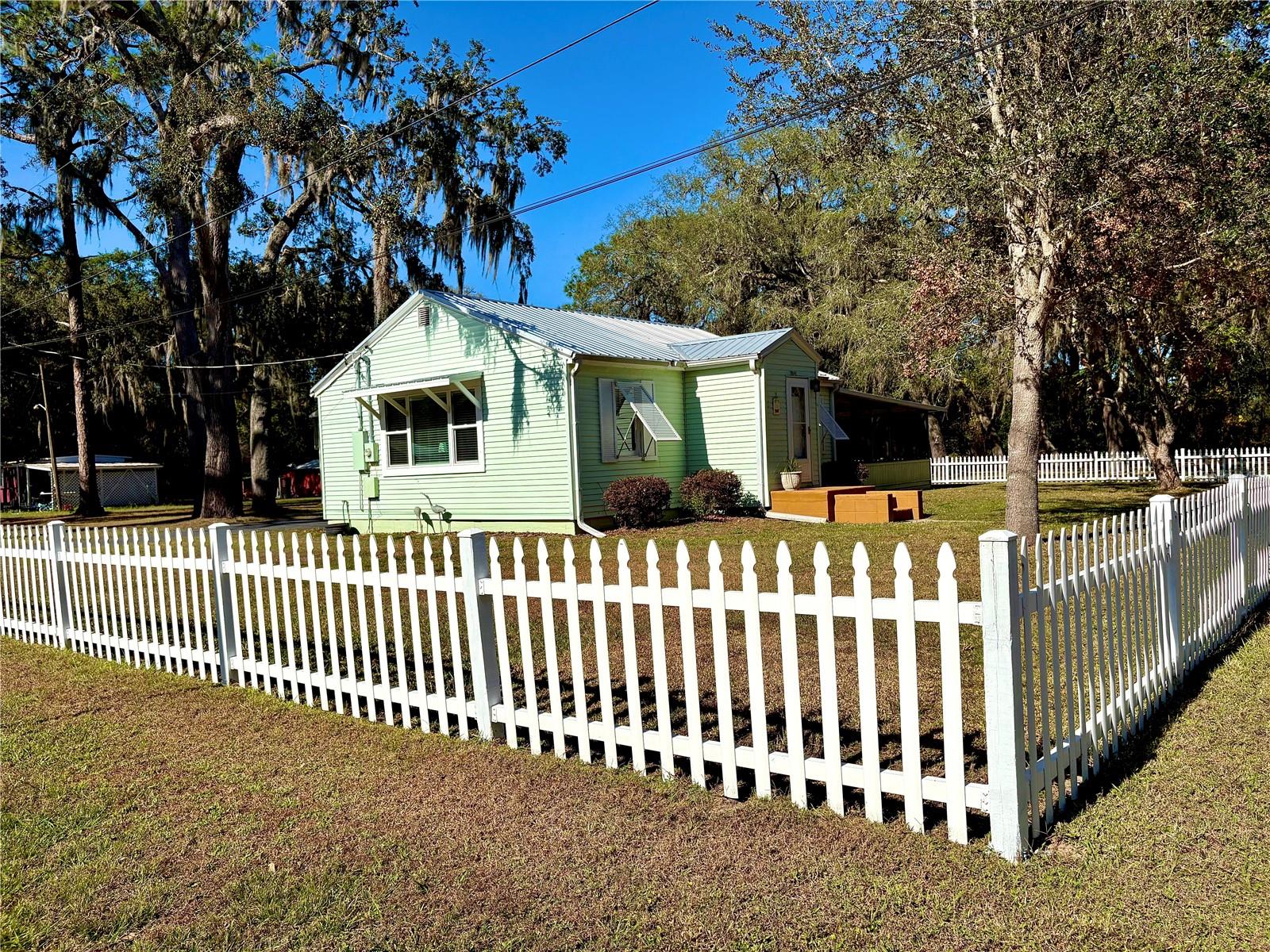 Image 32 of 34 For 28049 Sewickley Street