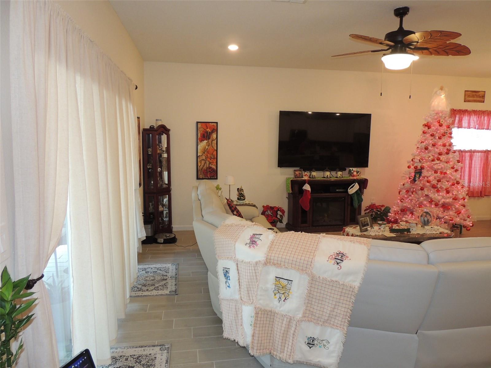 Image 10 of 31 For 560 4th Avenue