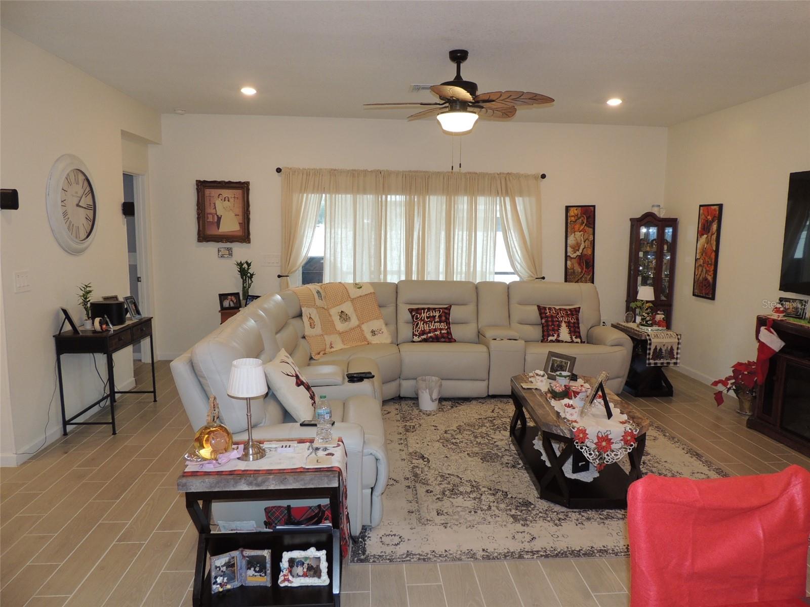 Image 8 of 31 For 560 4th Avenue