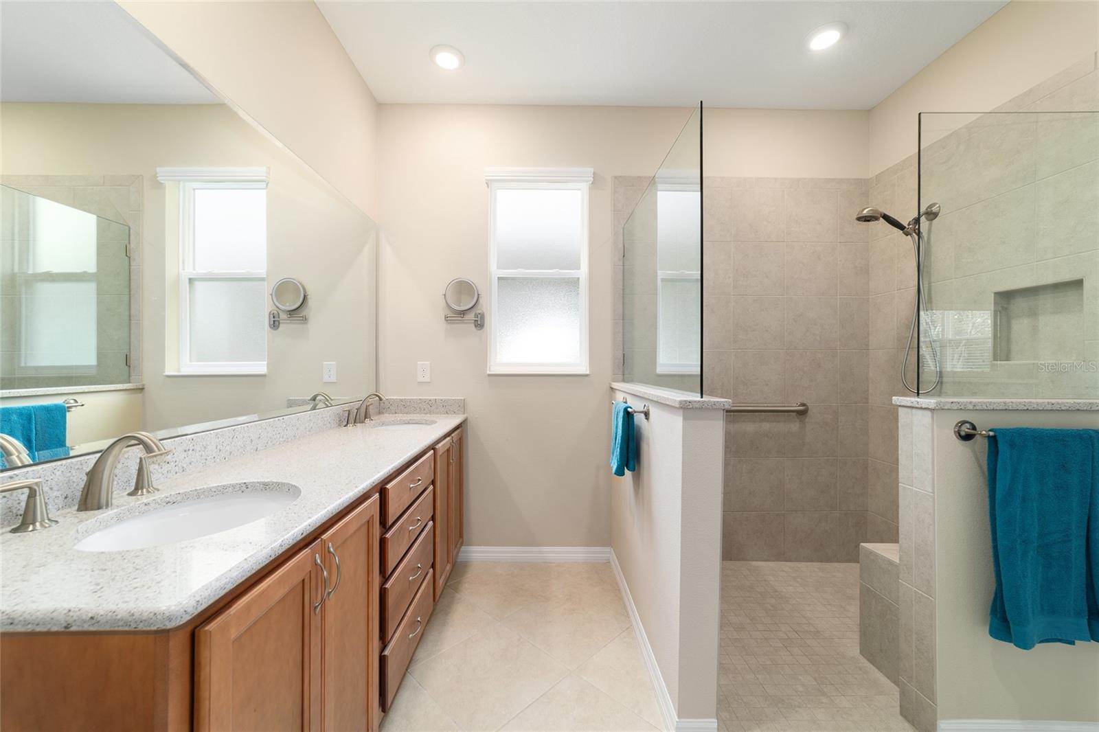 Image 41 of 64 For 7863 89th Loop