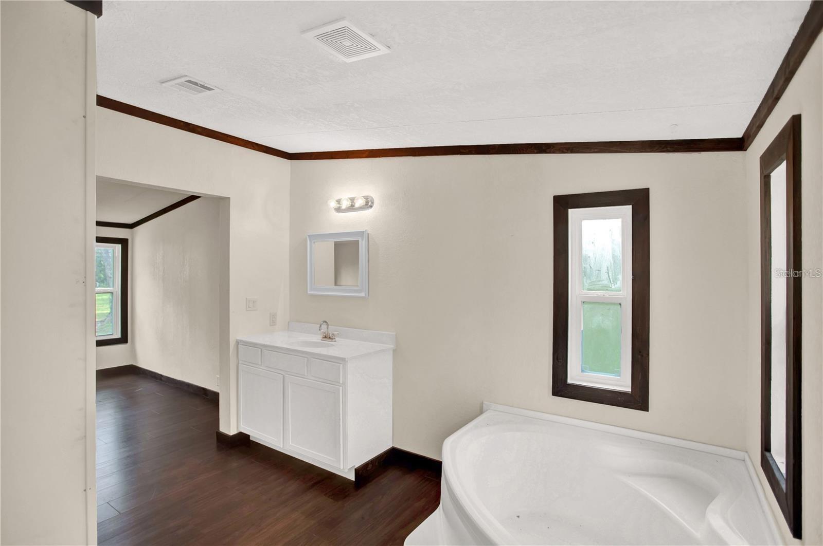 Image 16 of 31 For 10650 190th Street