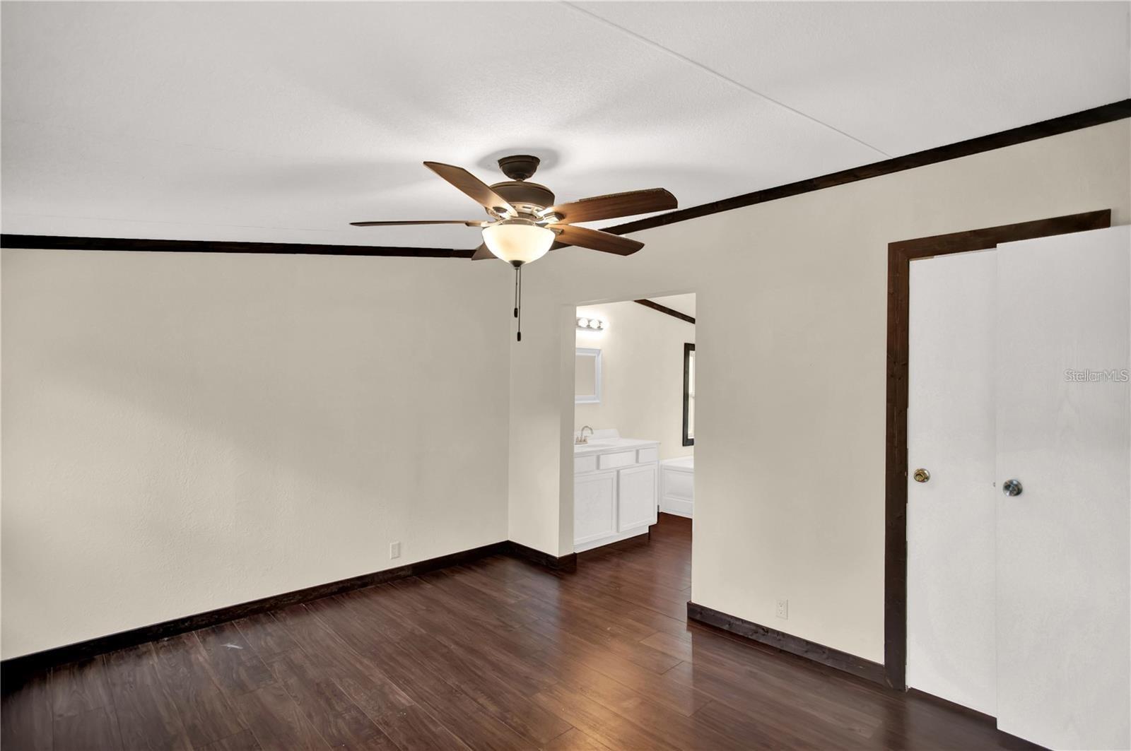 Image 17 of 31 For 10650 190th Street