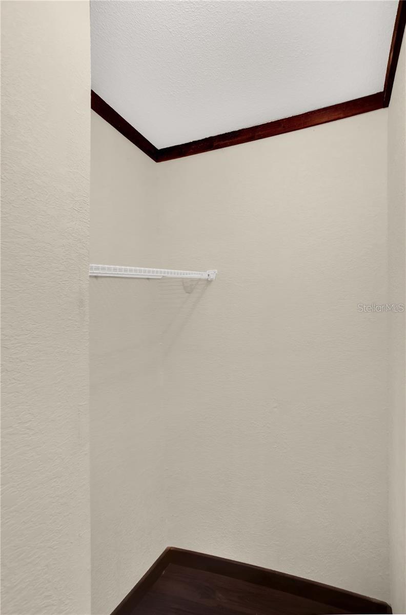 Image 18 of 31 For 10650 190th Street