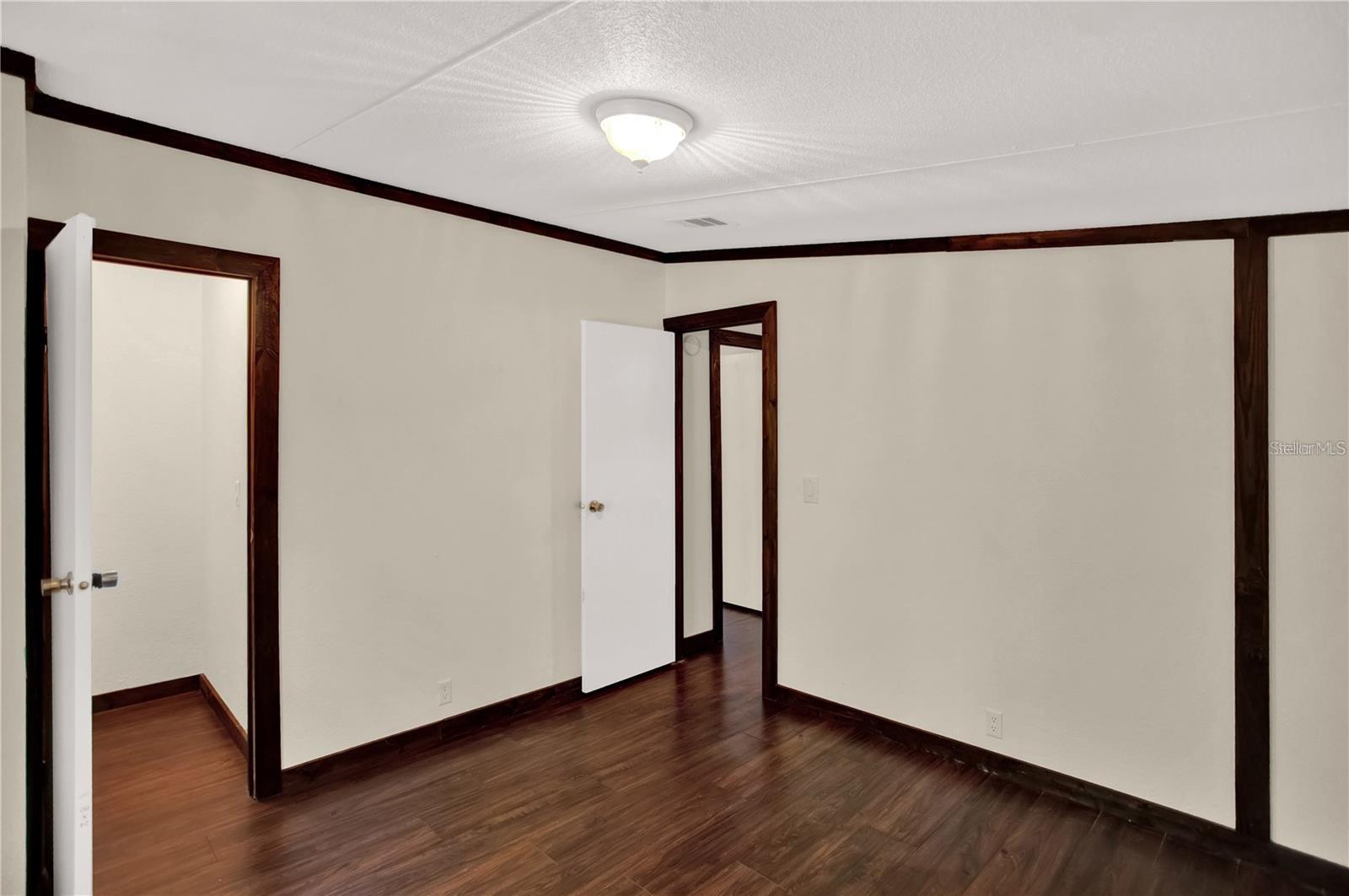 Image 24 of 31 For 10650 190th Street