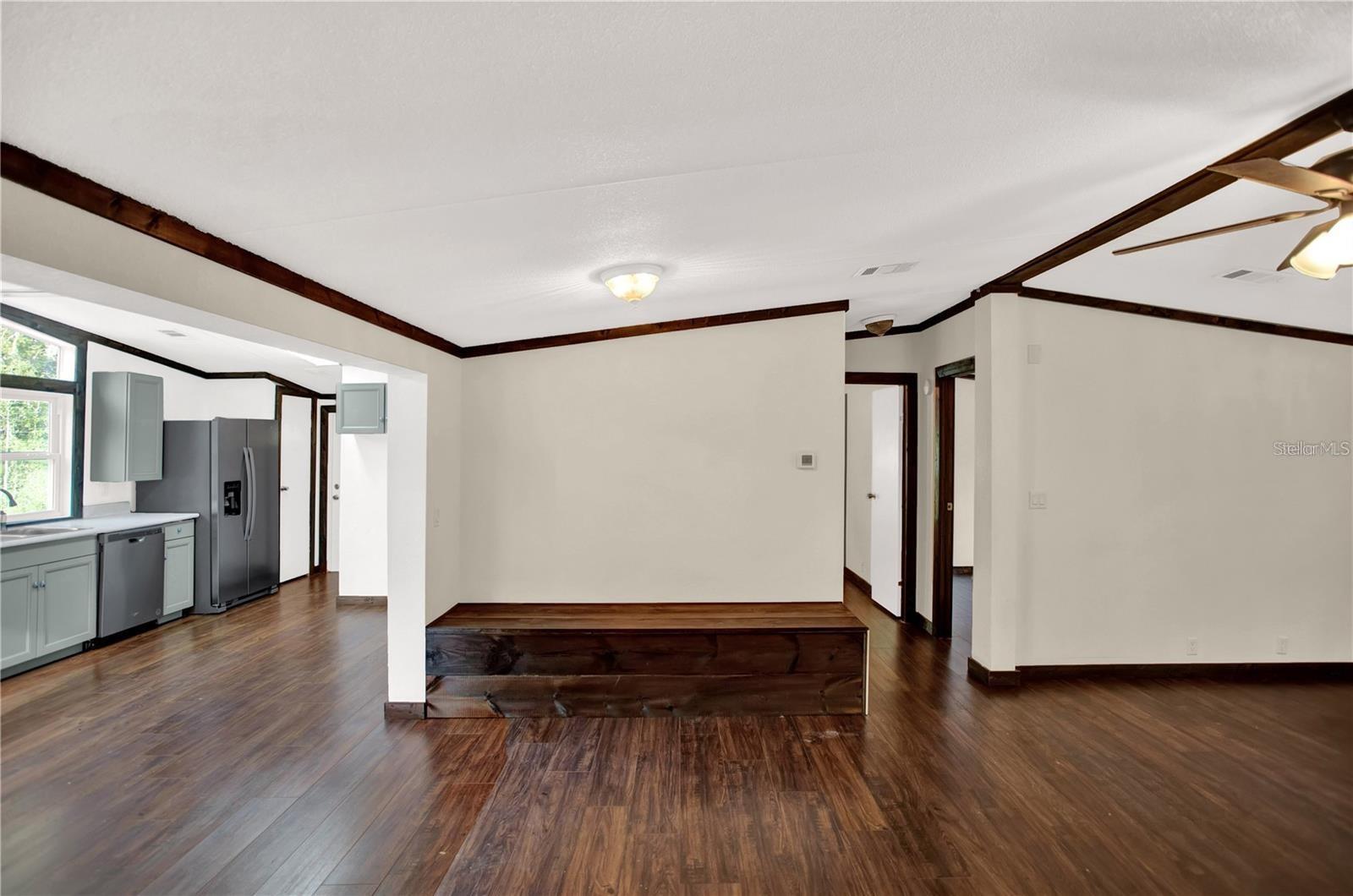 Image 5 of 31 For 10650 190th Street