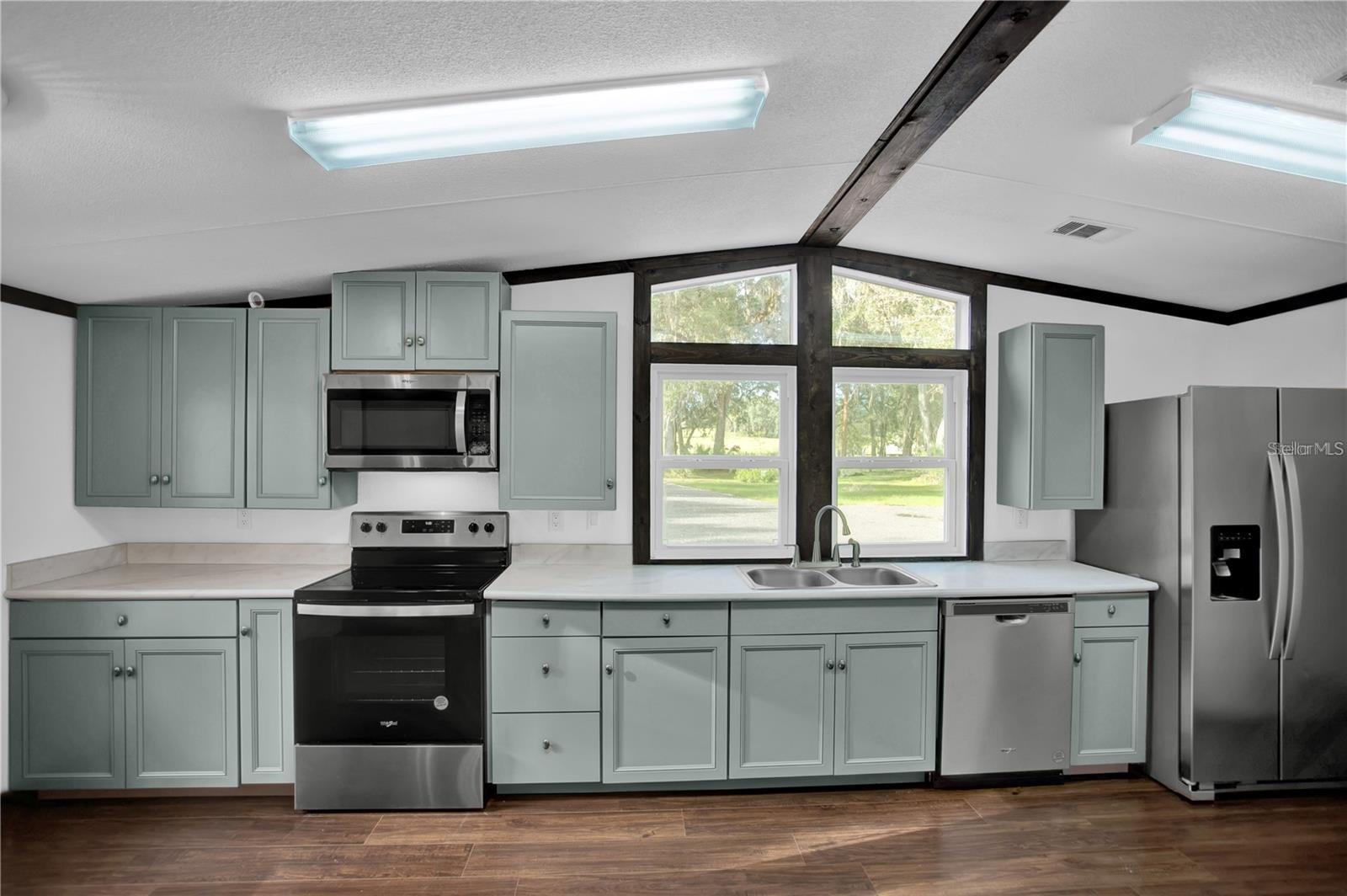 Image 6 of 31 For 10650 190th Street