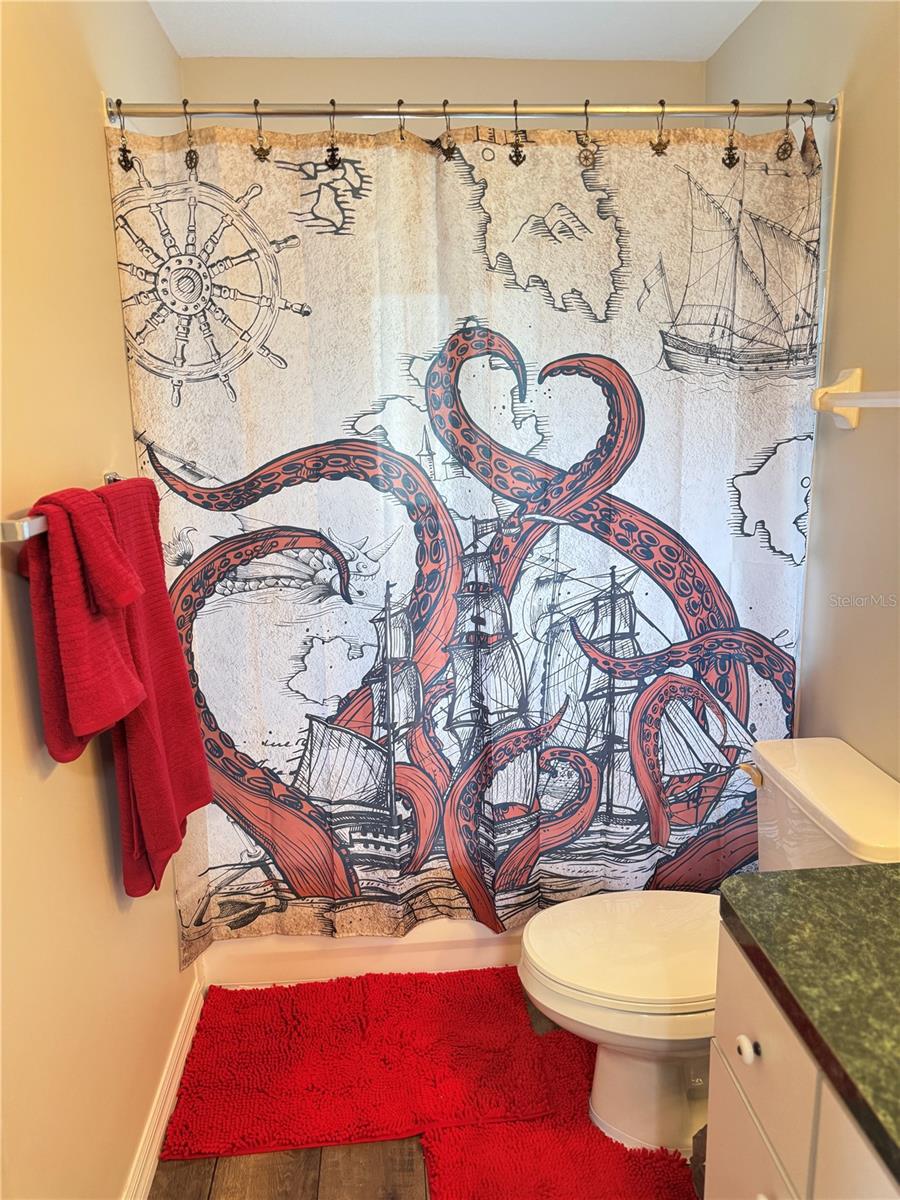 Image 26 of 46 For 6184 100th Loop