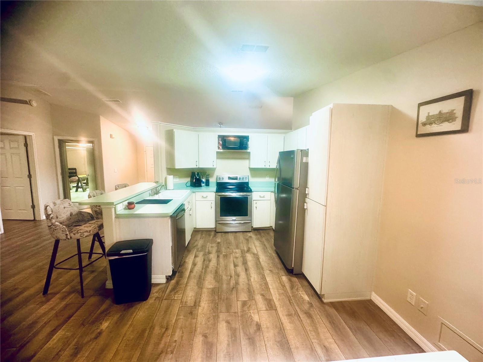 Image 5 of 46 For 6184 100th Loop