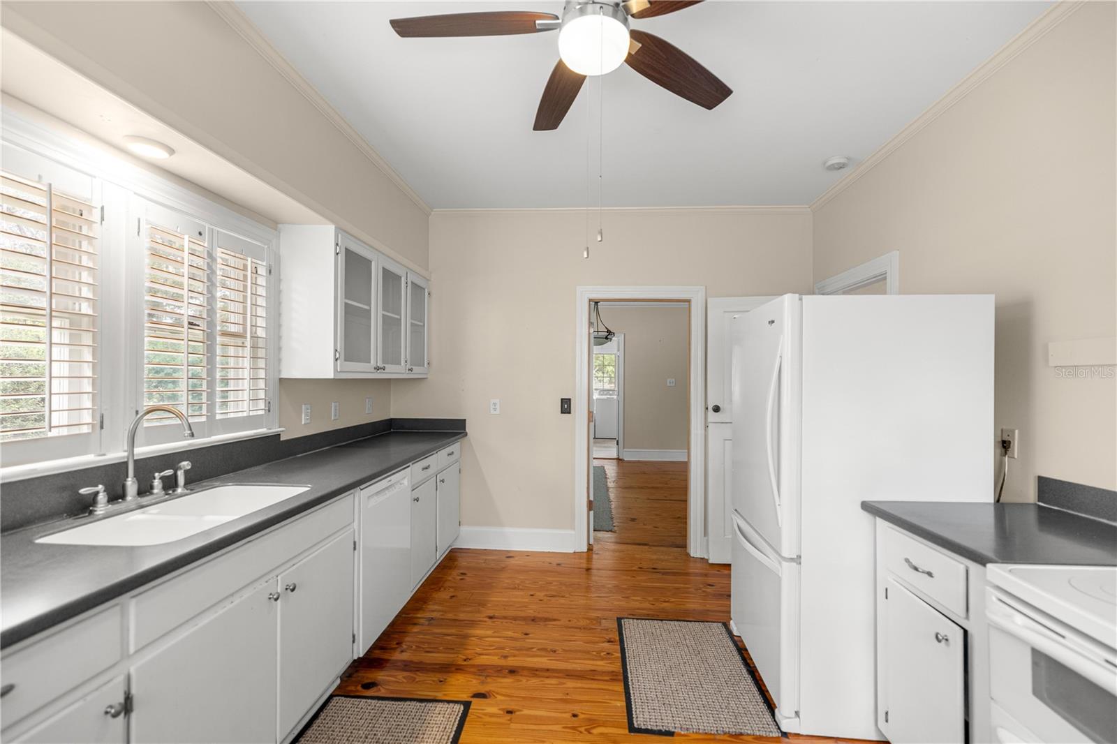 Image 11 of 51 For 5915 Avenue F