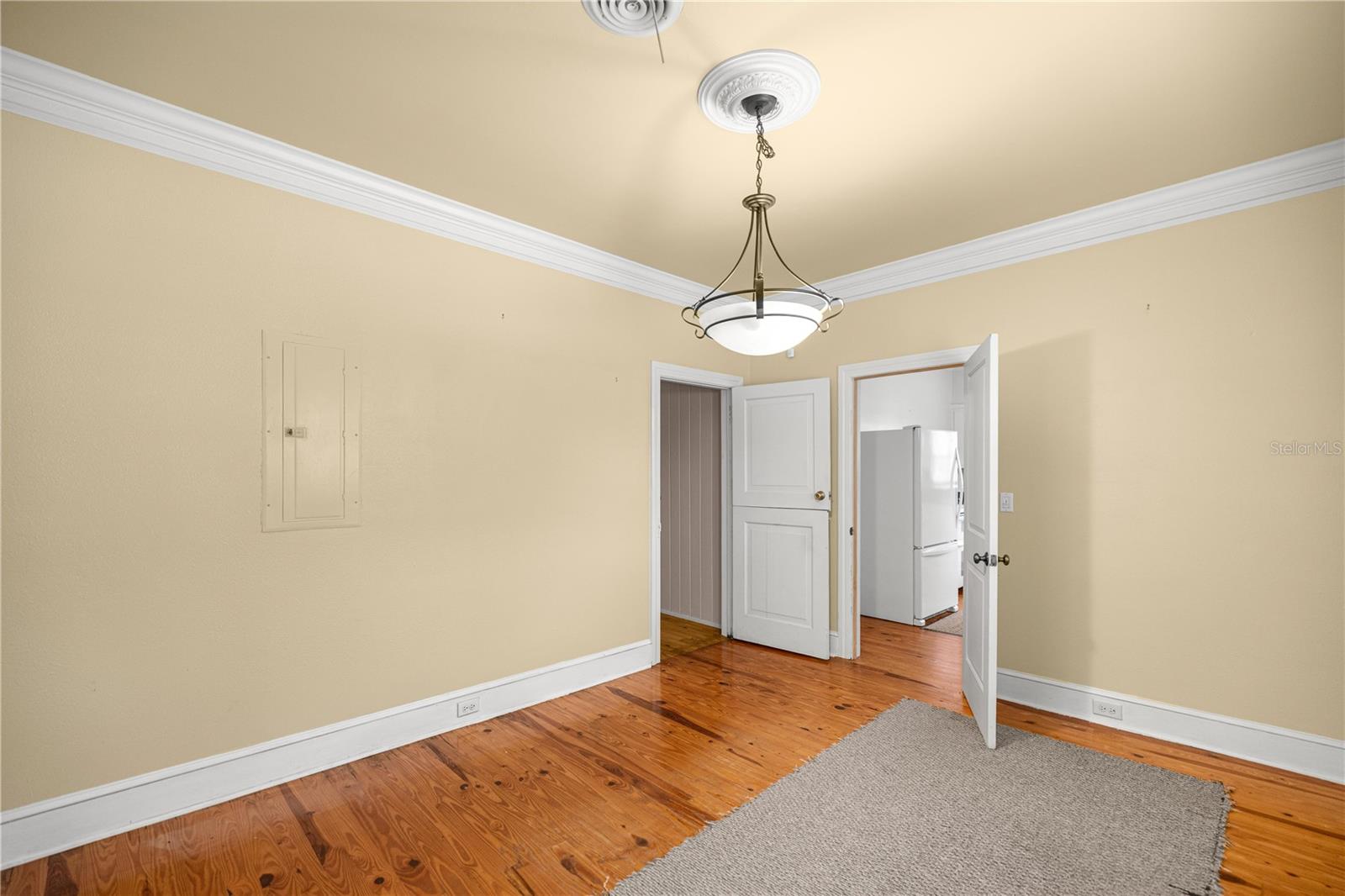 Image 13 of 51 For 5915 Avenue F