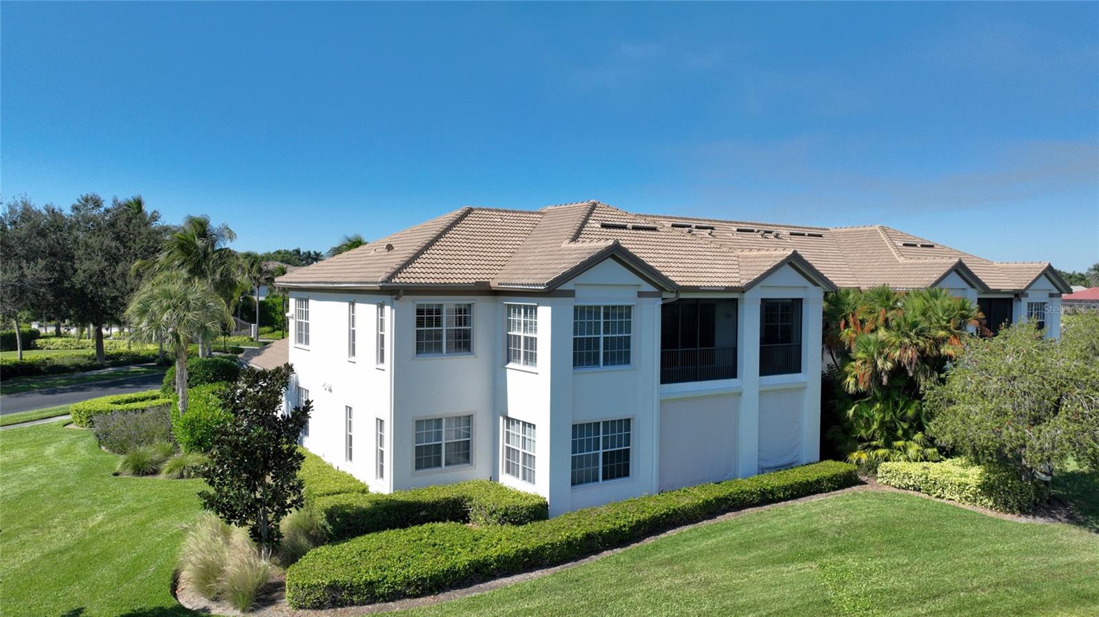 Image 44 of 55 For 8051 Players Cove Drive 202