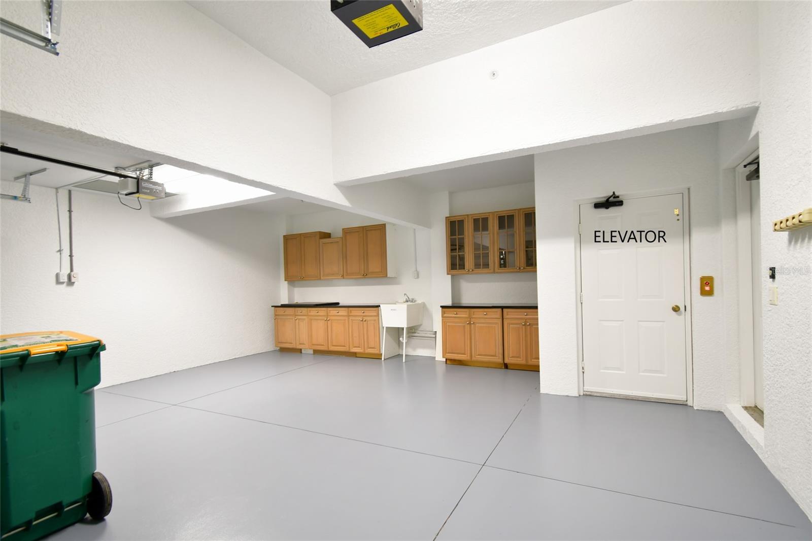 Image 8 of 55 For 8051 Players Cove Drive 202