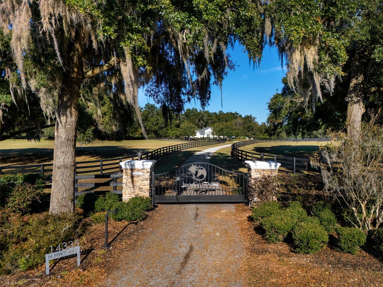 Image 3 of 40 For 14335 Us Highway 441