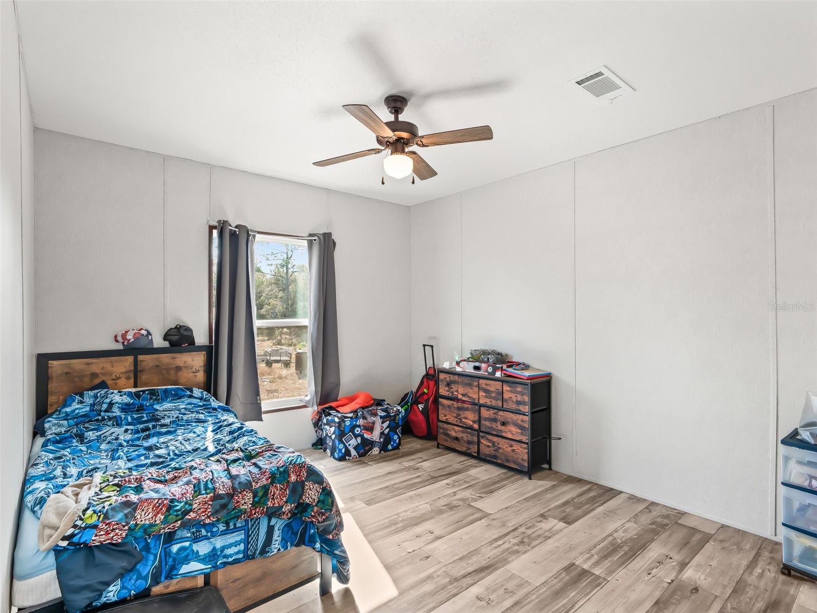 Image 19 of 38 For 16610 53rd Place