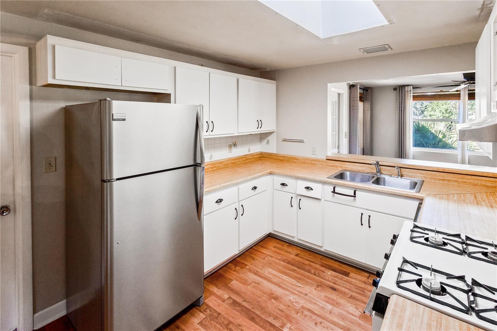 Image 10 of 39 For 630 Country Club Drive