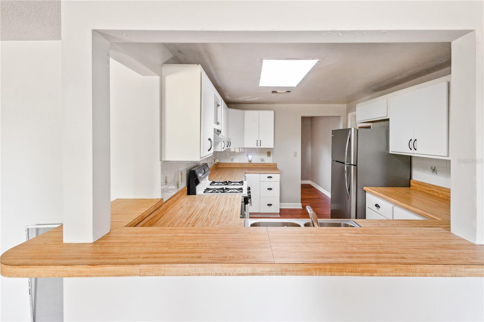 Image 12 of 39 For 630 Country Club Drive