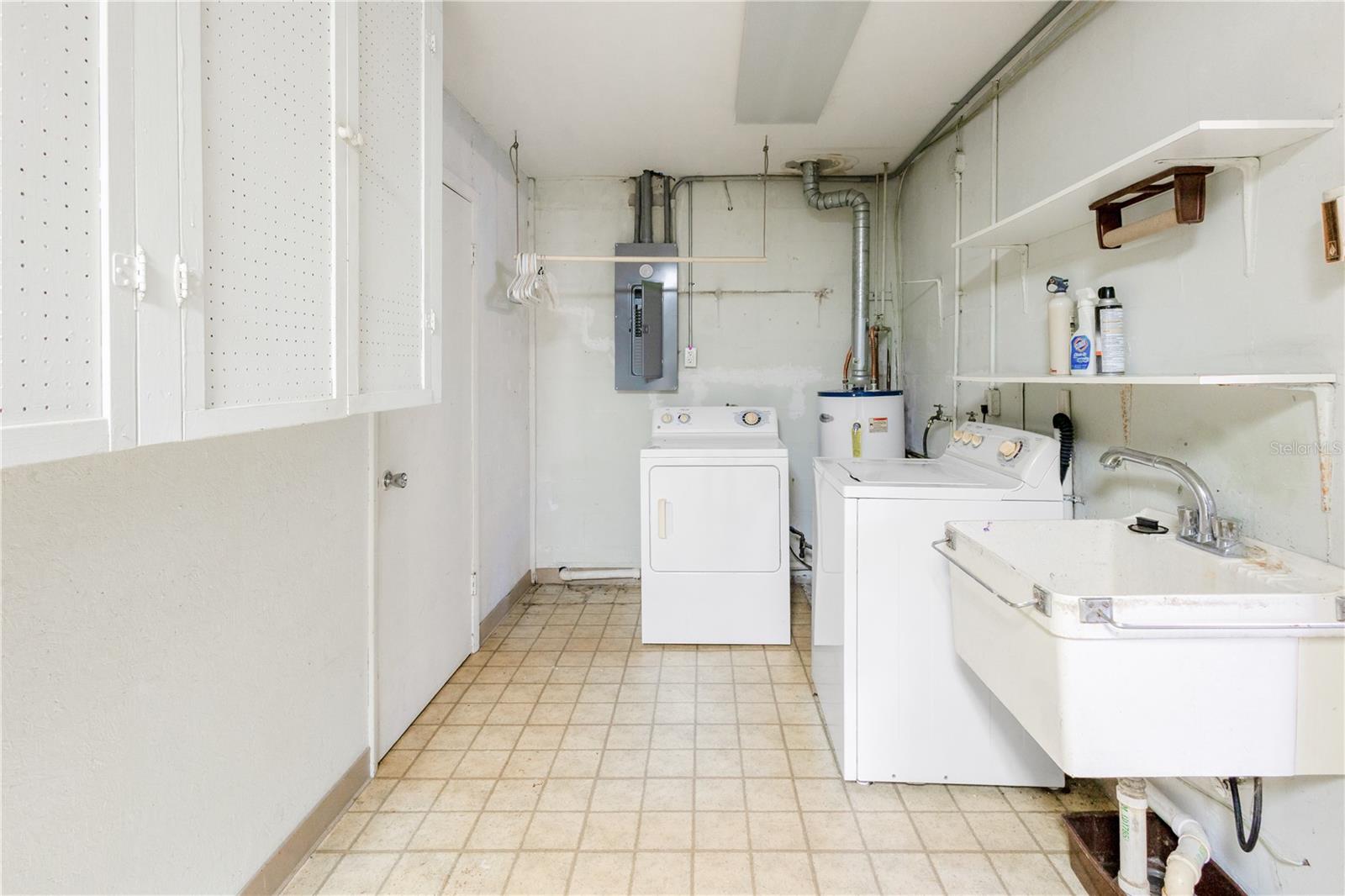 Image 24 of 39 For 630 Country Club Drive