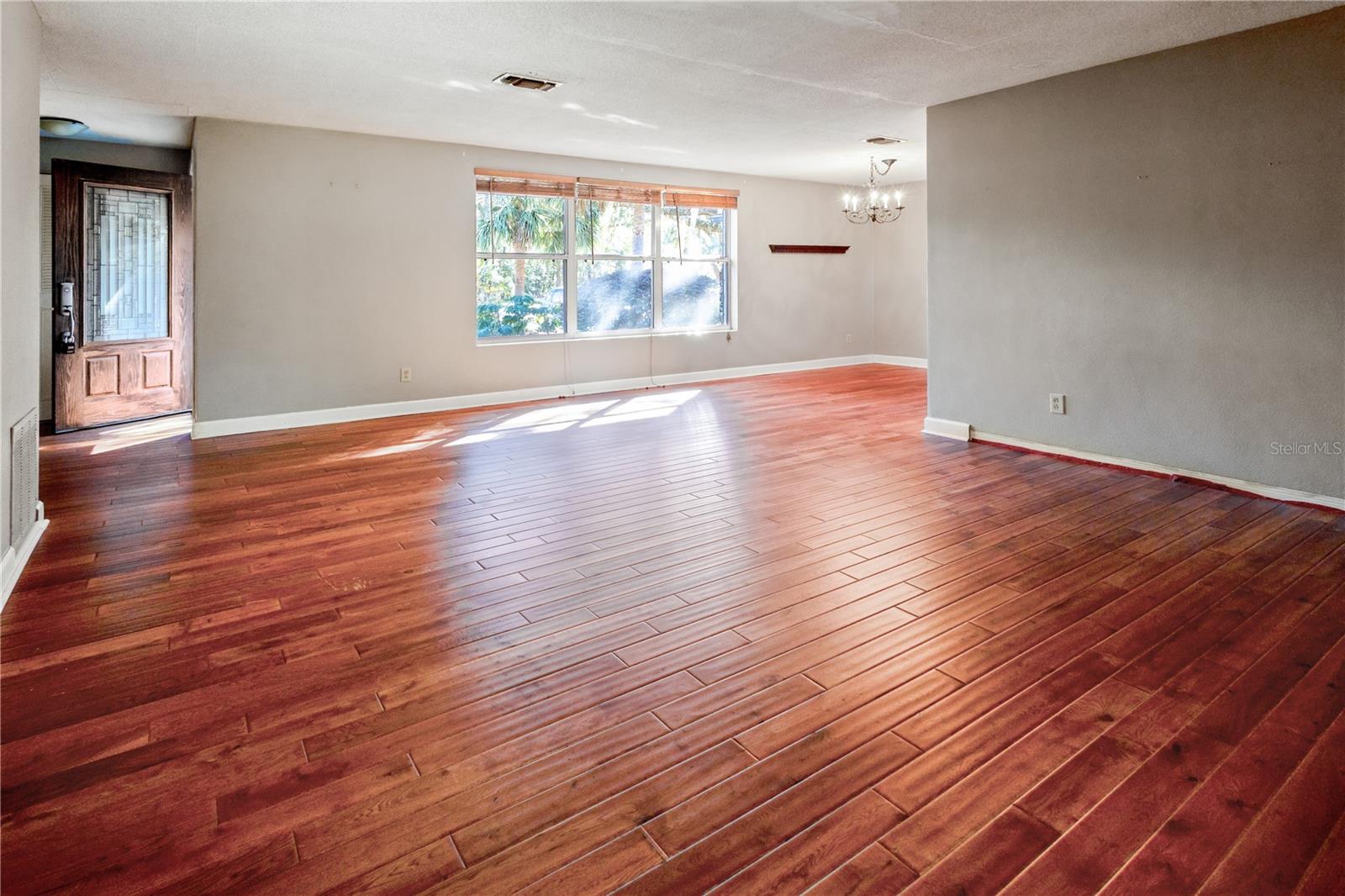 Image 7 of 39 For 630 Country Club Drive